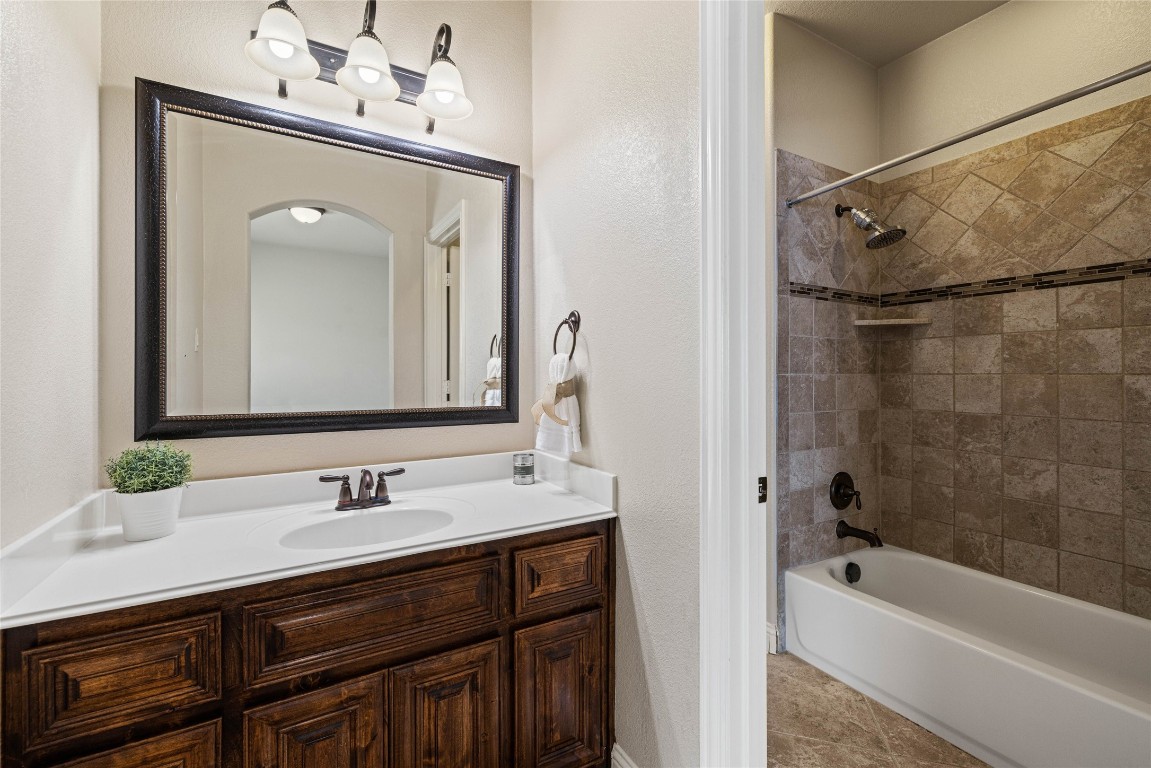 201 Silver Trail, Round Rock, Texas image 28