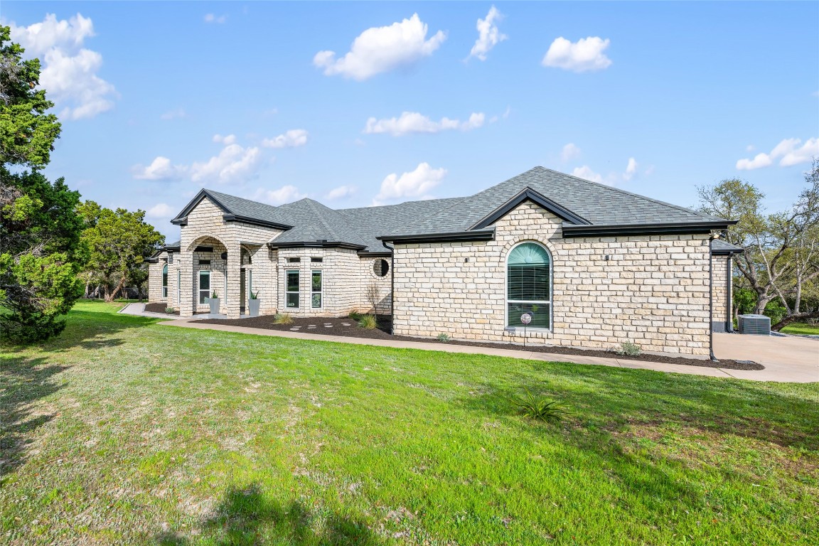 Photo of 1009 Canyon View RD, Dripping Springs, TX 78620
