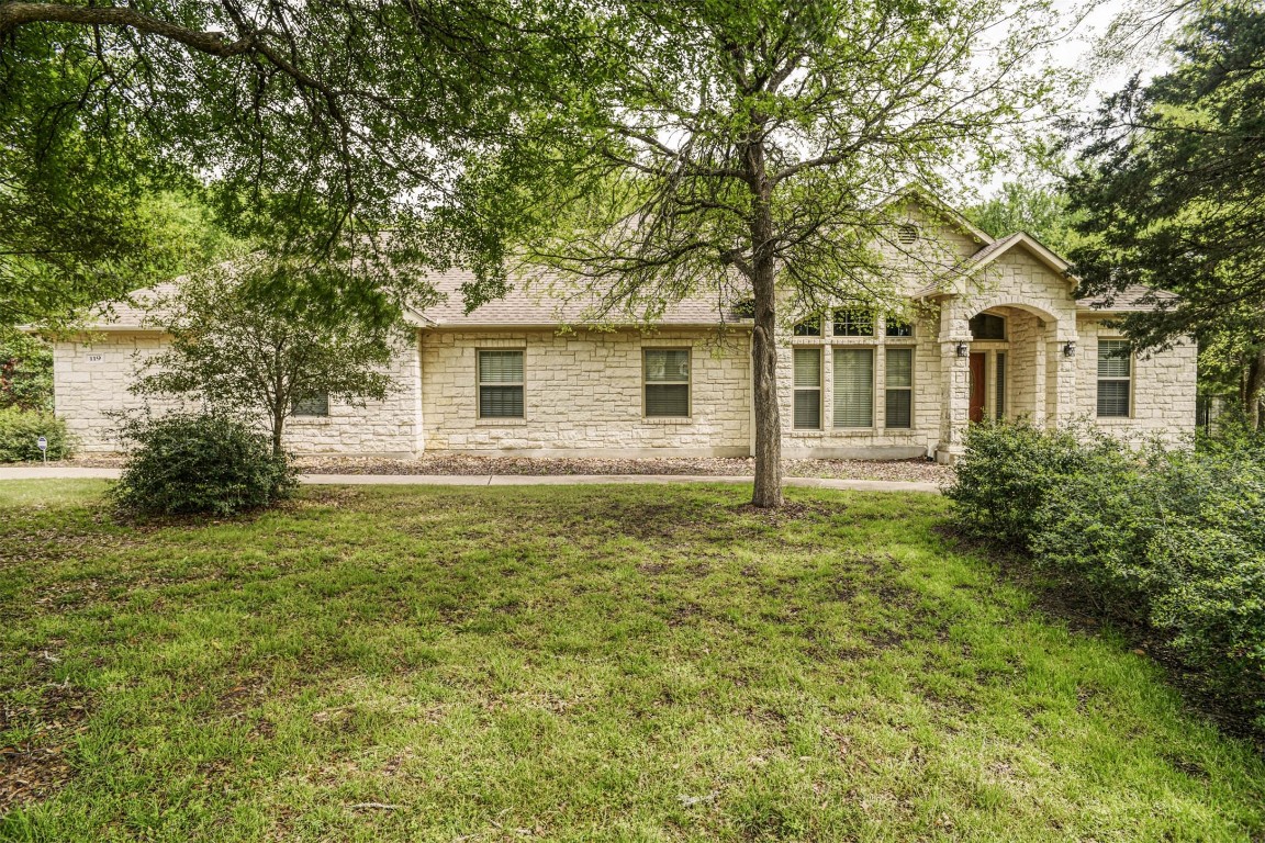 Photo of 119 Valley View DR, Bastrop, TX 78602