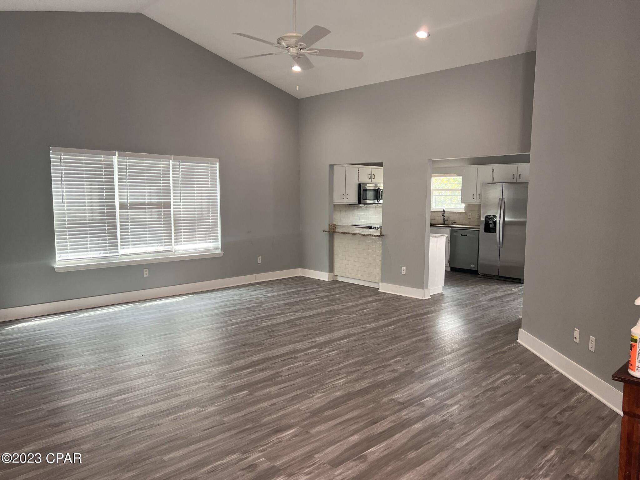 Image 1 For 319 Cove Boulevard