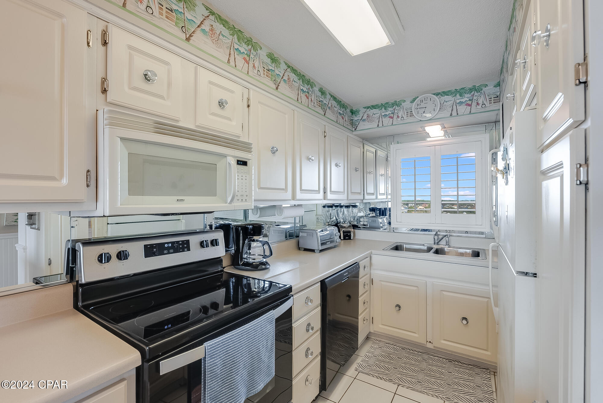 Image 3 For 5801 Thomas Drive  815