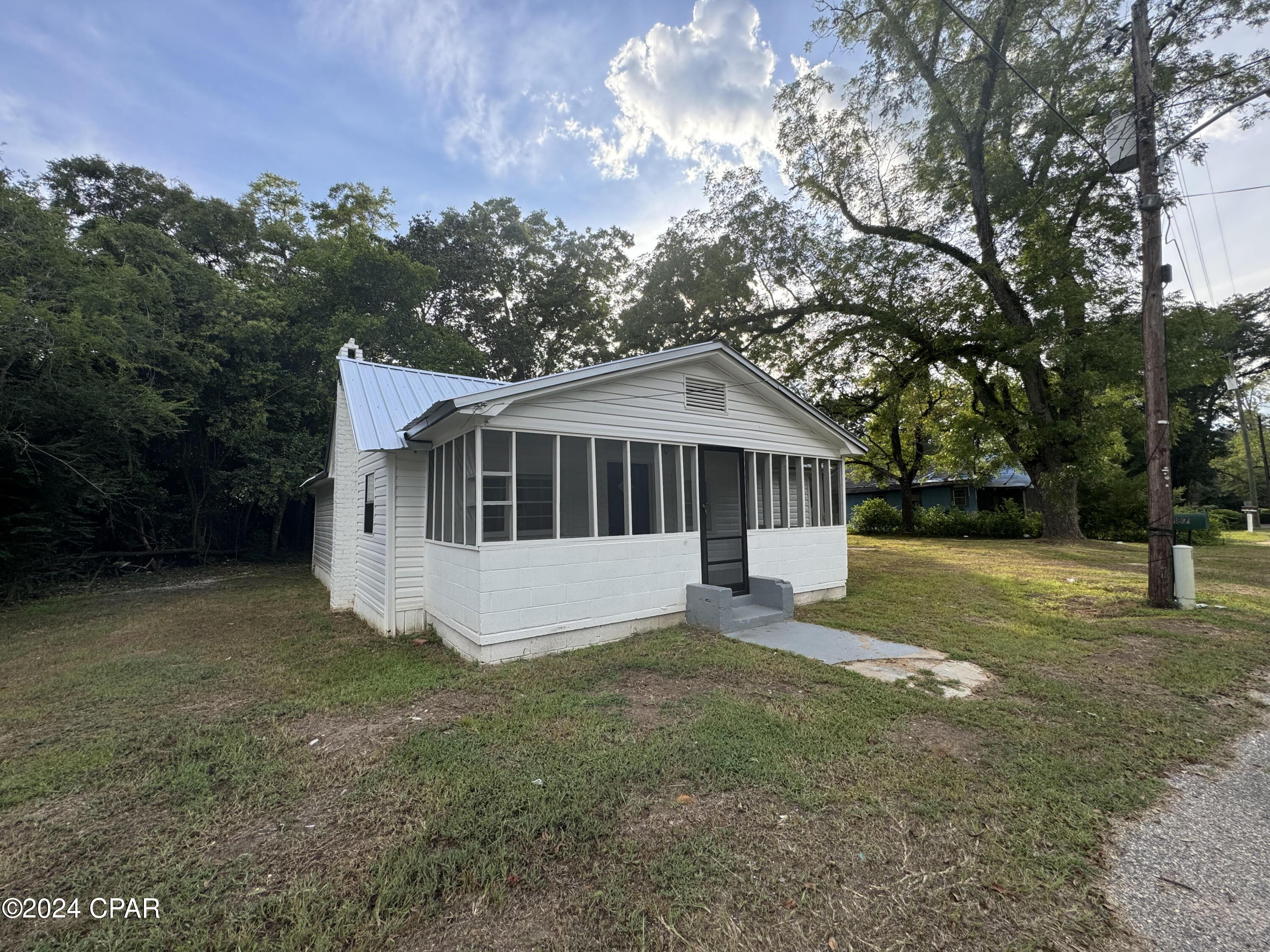 Photo of 987 Hope Graceville FL 32440