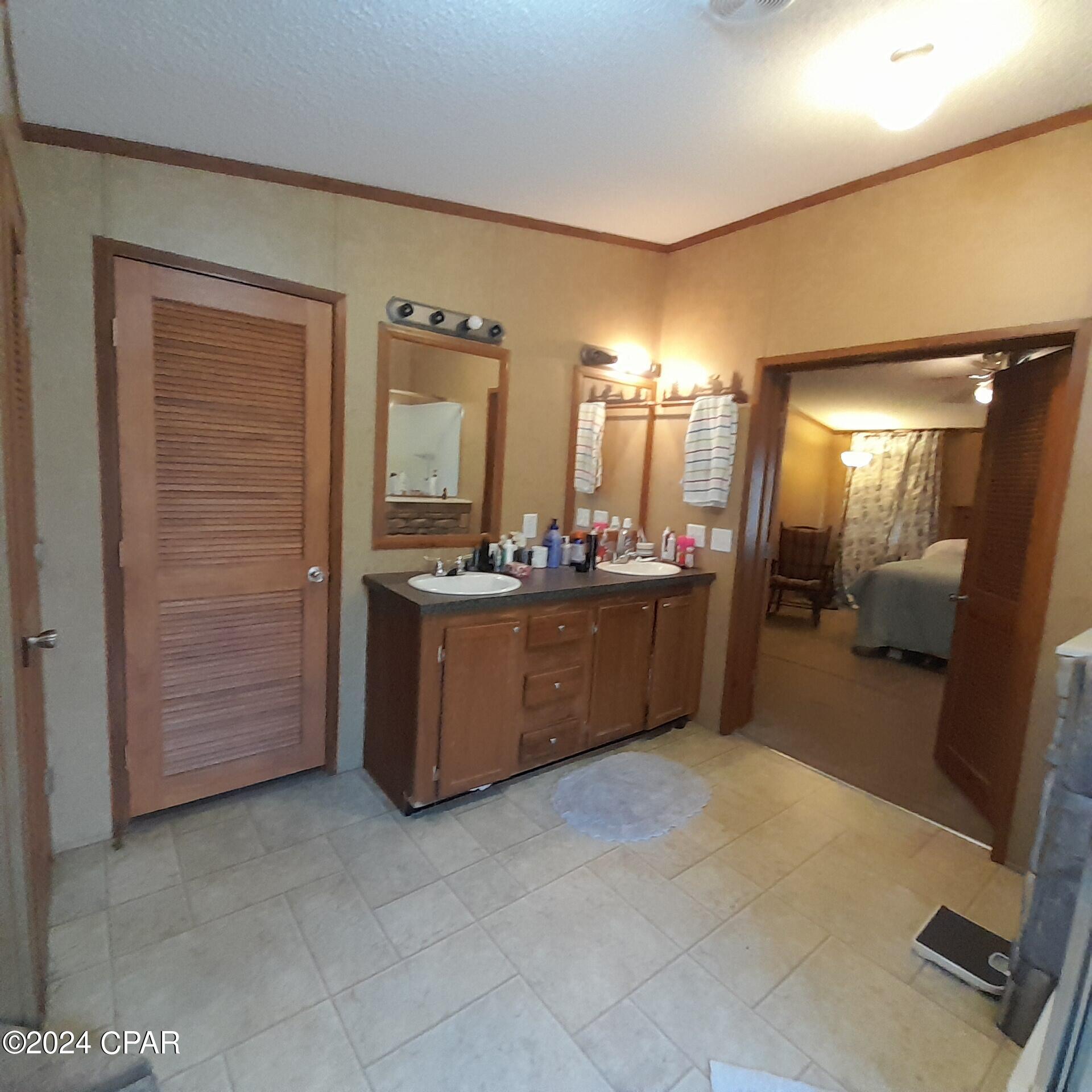 Listing photo id 19 for 2747 State Correctional Road
