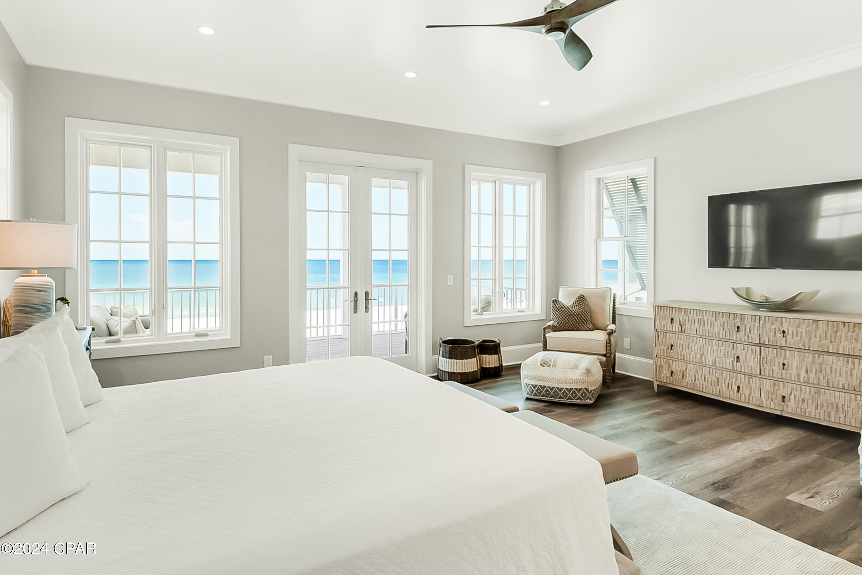 Image 14 For 282 Beachside Drive