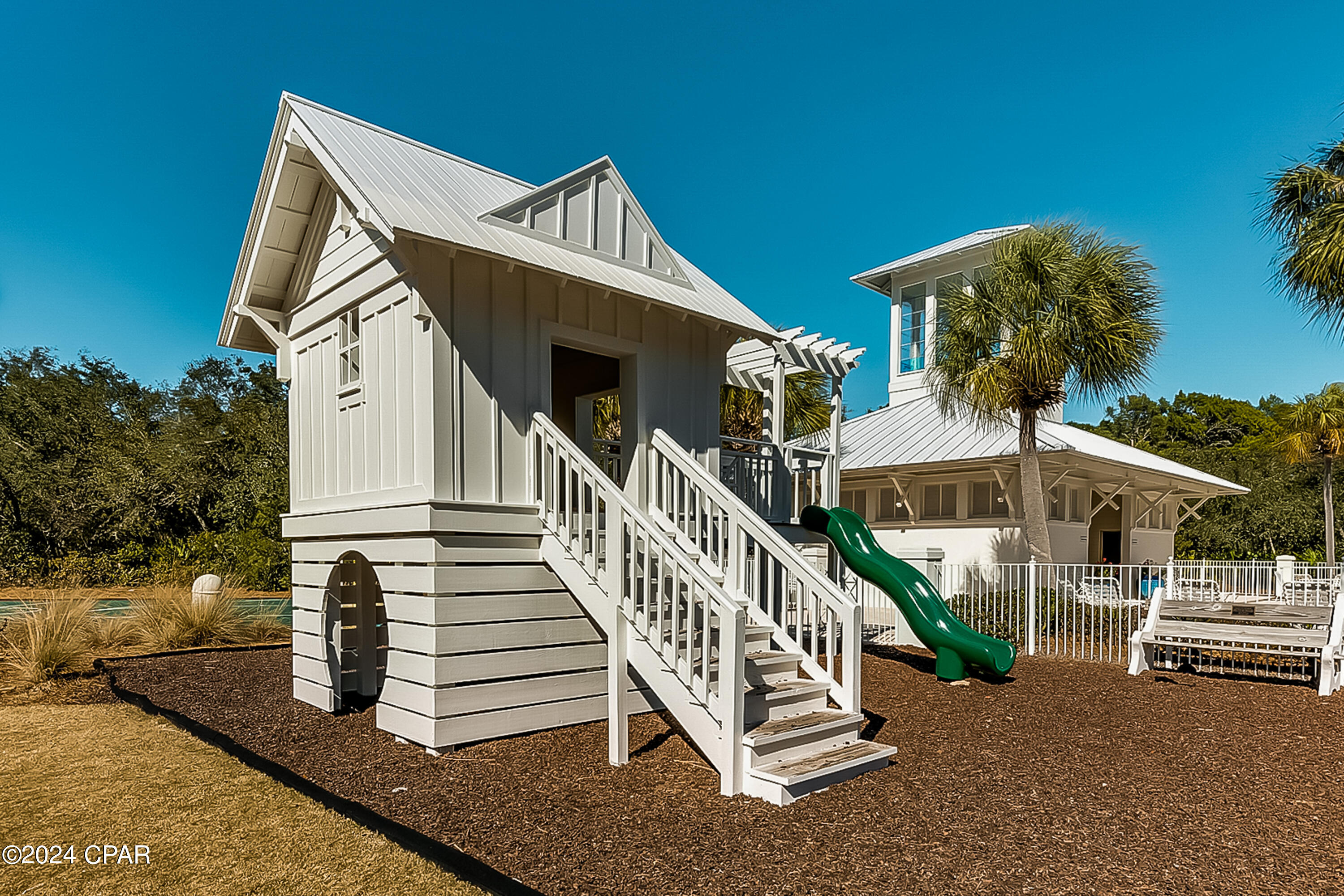 Image 33 For 282 Beachside Drive