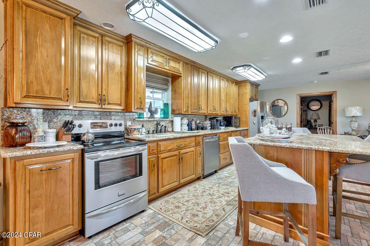 Listing photo id 9 for 4622 Cherokee Heights Road