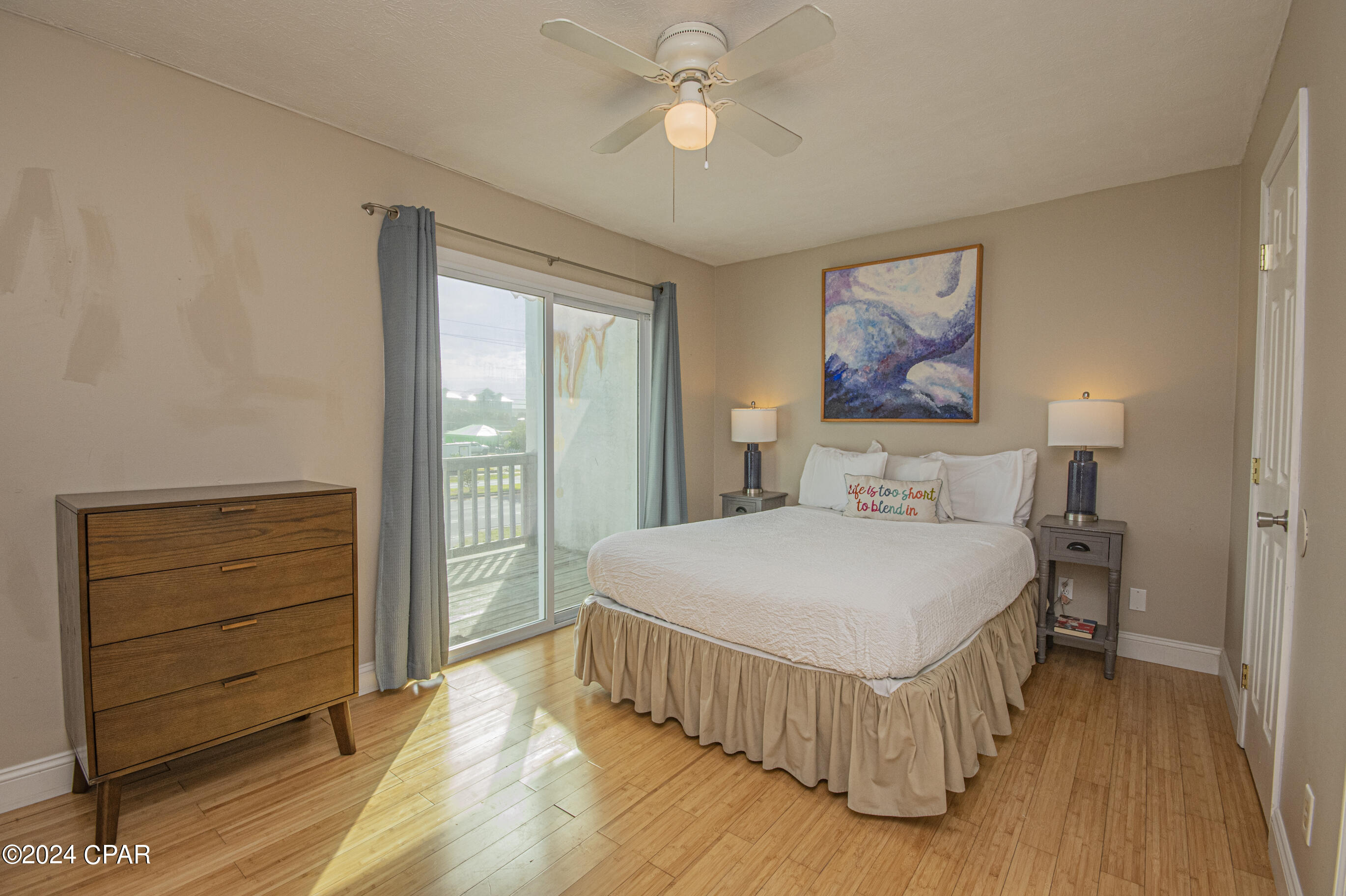 Image 23 For 8422 Thomas Drive C
