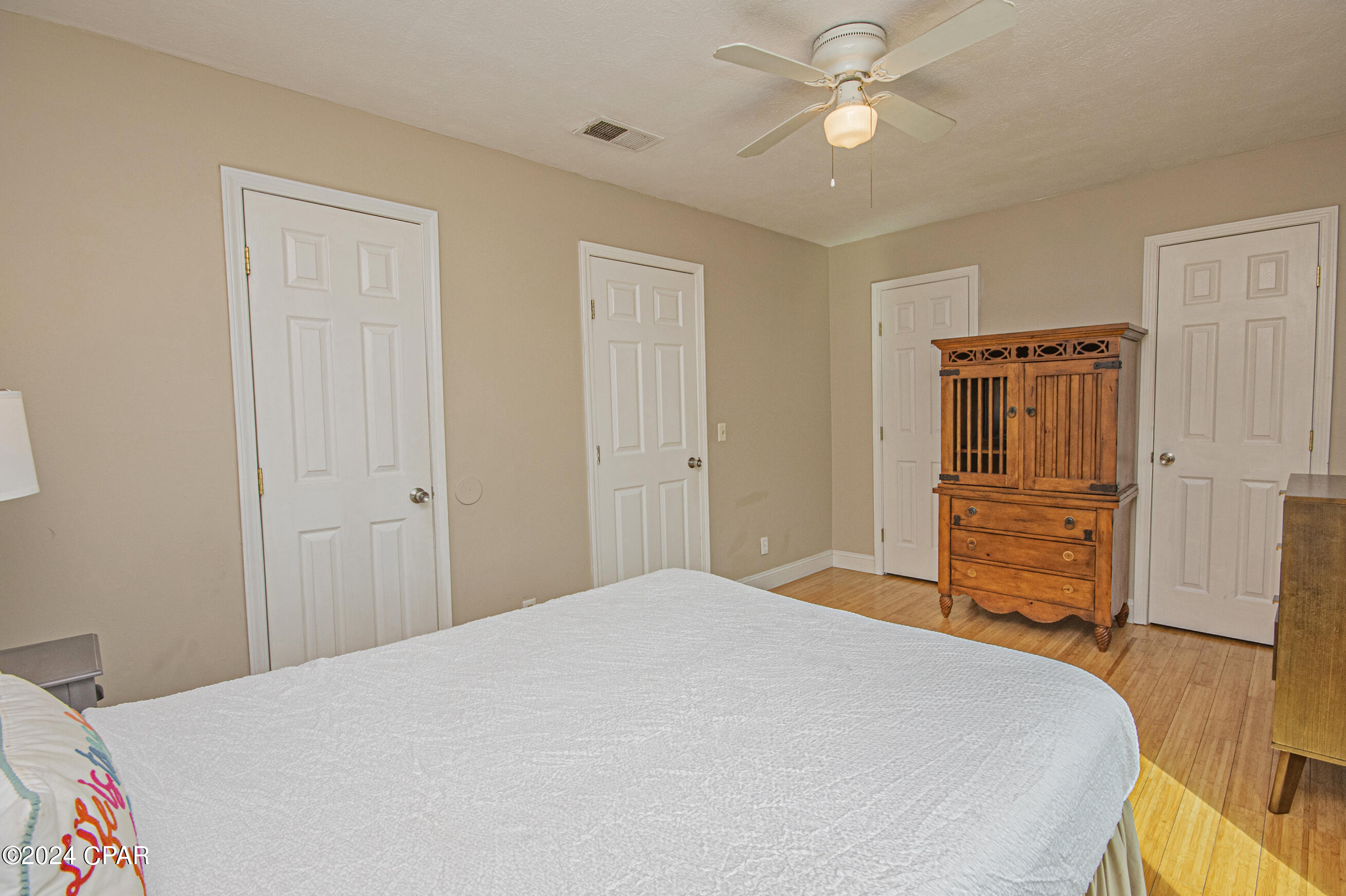Image 27 For 8422 Thomas Drive C