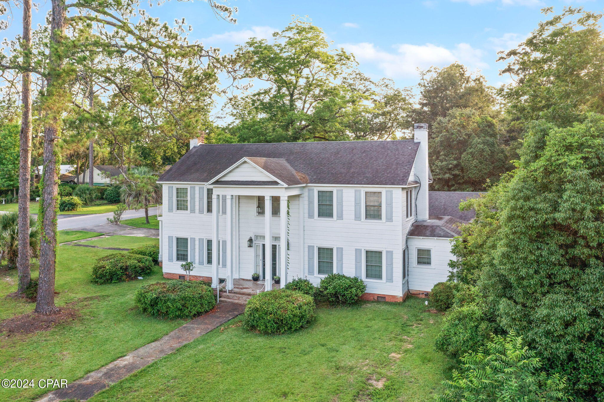 703 N Waukesha Street, Bonifay, Florida image 2