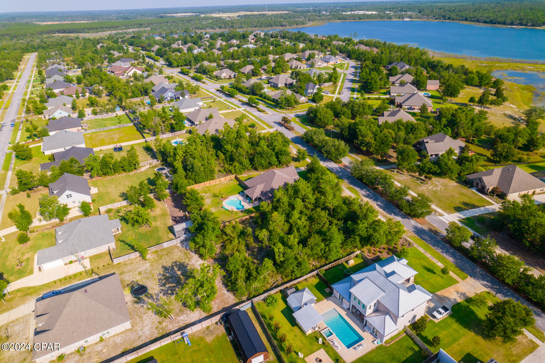 154 Lake Merial Boulevard, Southport, Florida image 10