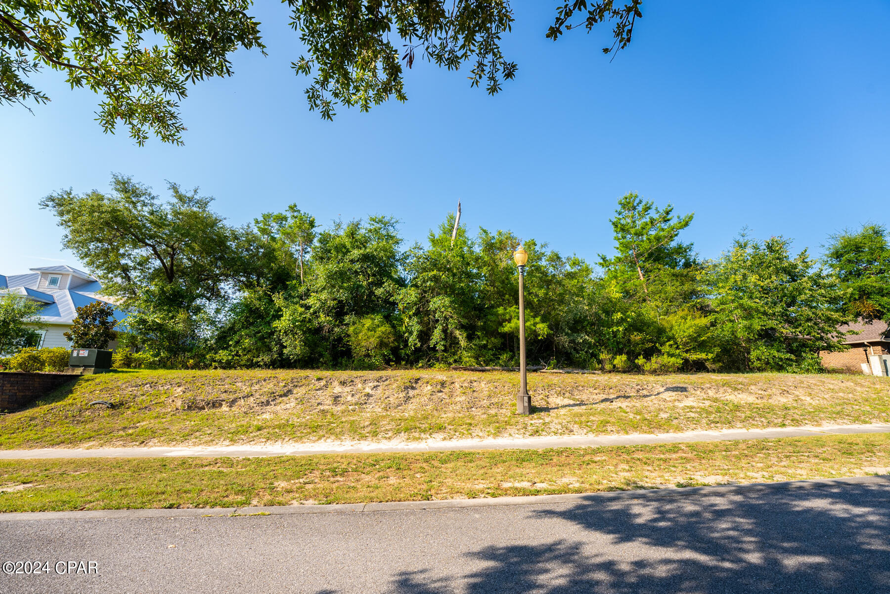 154 Lake Merial Boulevard, Southport, Florida image 6