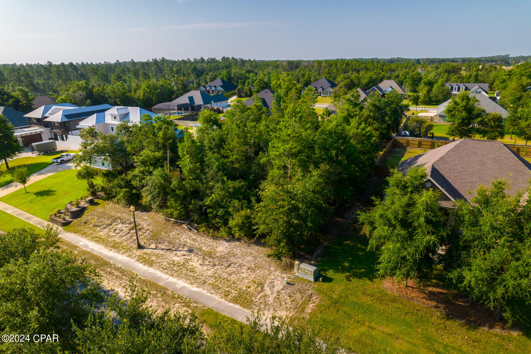 154 Lake Merial Boulevard, Southport, Florida image 7