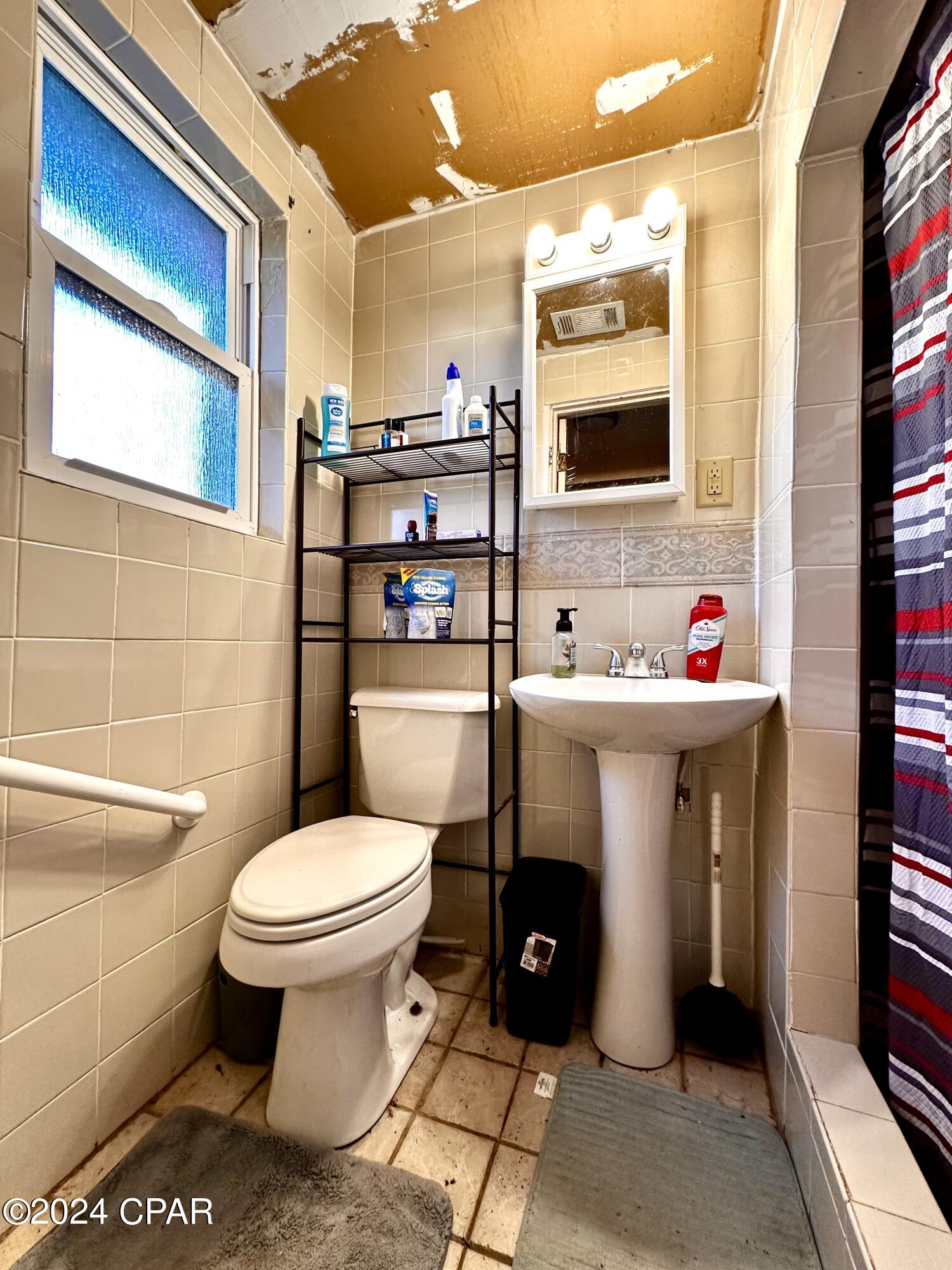 Listing photo id 18 for 4170 Wintergreen Road