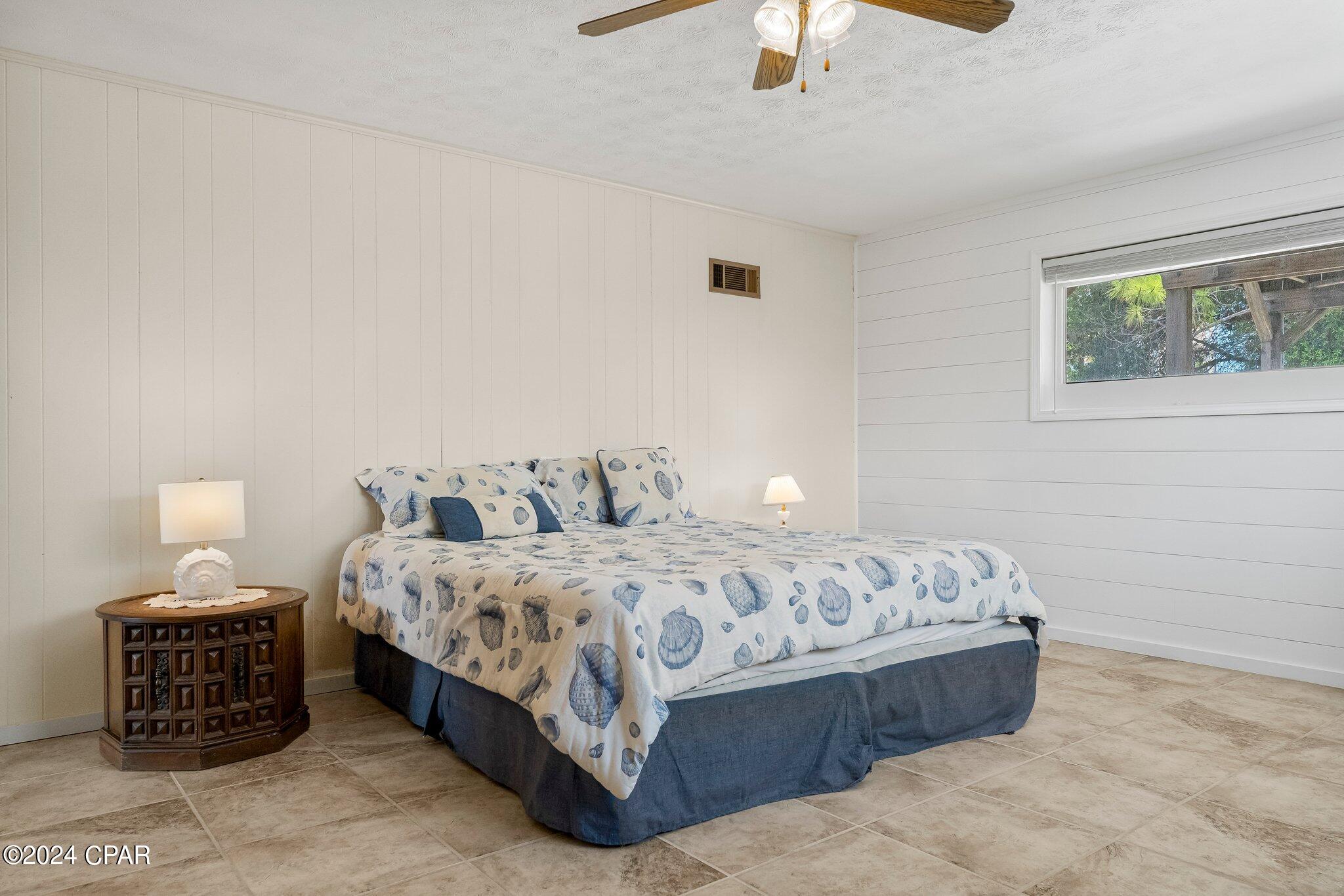 Image 13 For 3923 Ocean View Drive