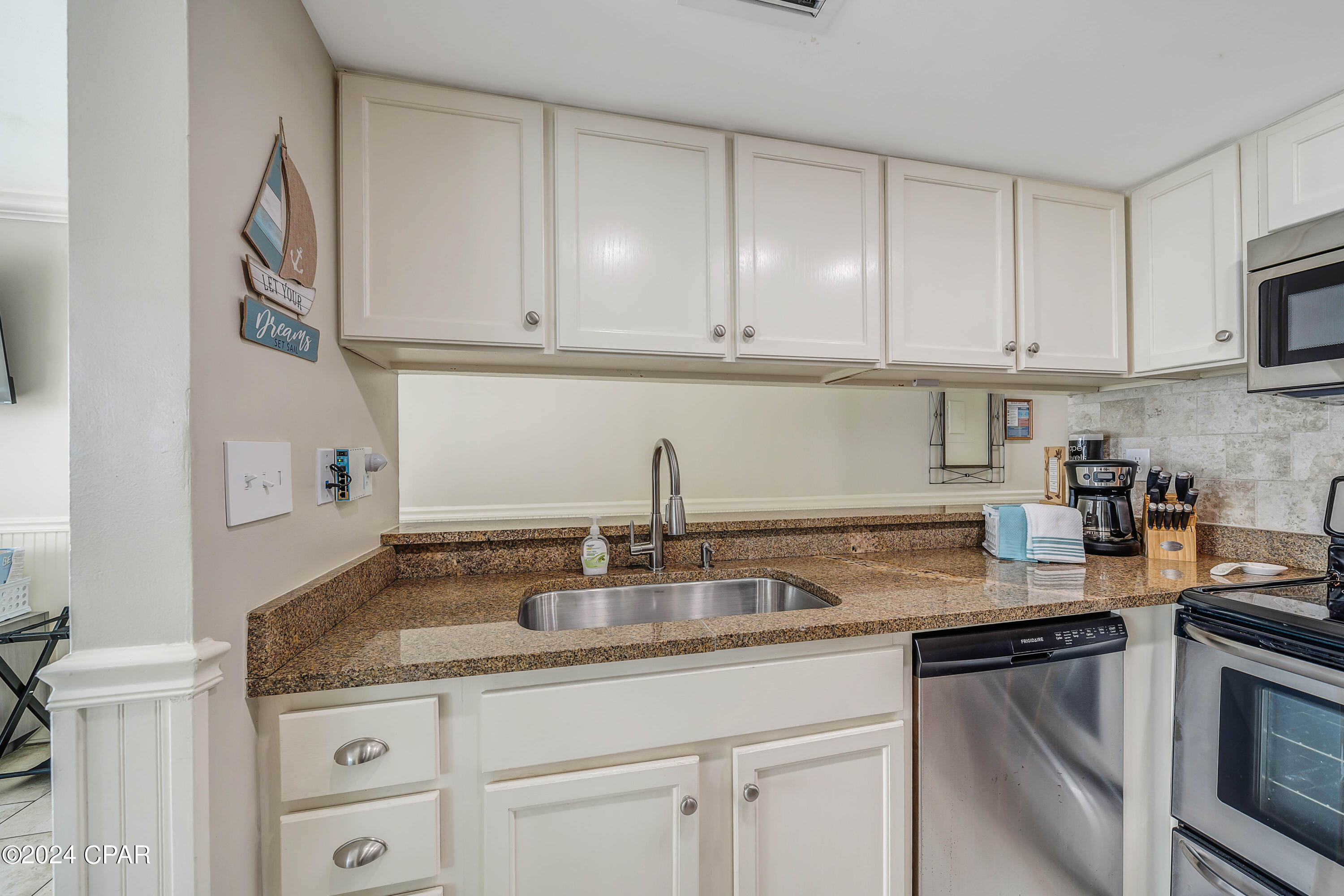 Image 15 For 9850 Thomas Drive 902w