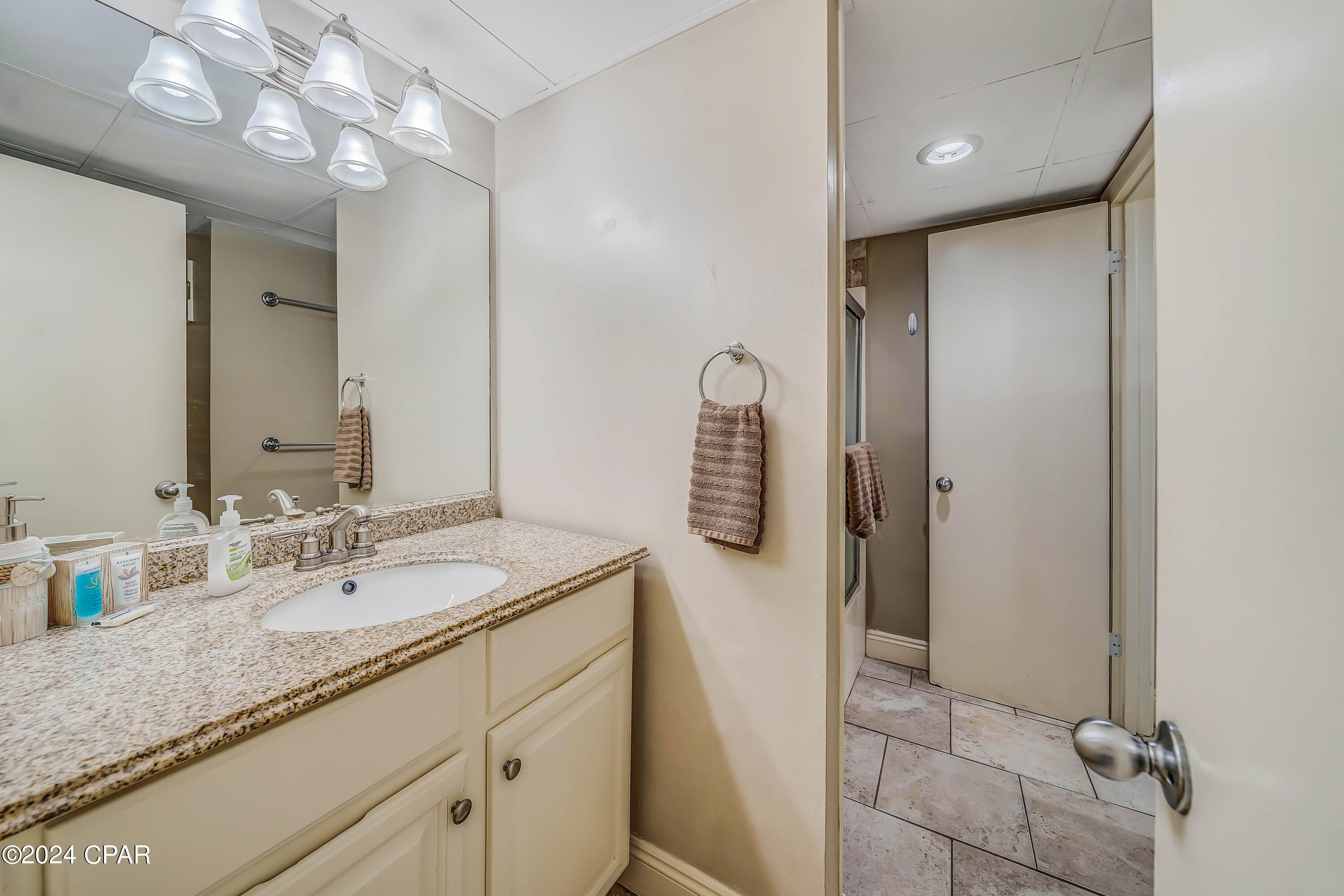 Image 19 For 9850 Thomas Drive 902w