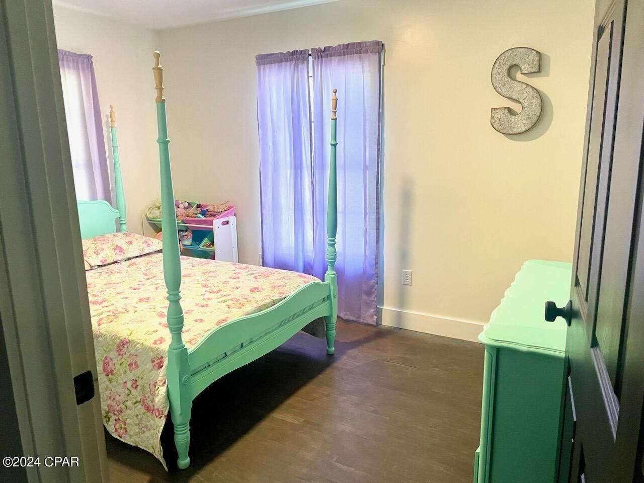 Listing photo id 19 for 3485 Kelly Street