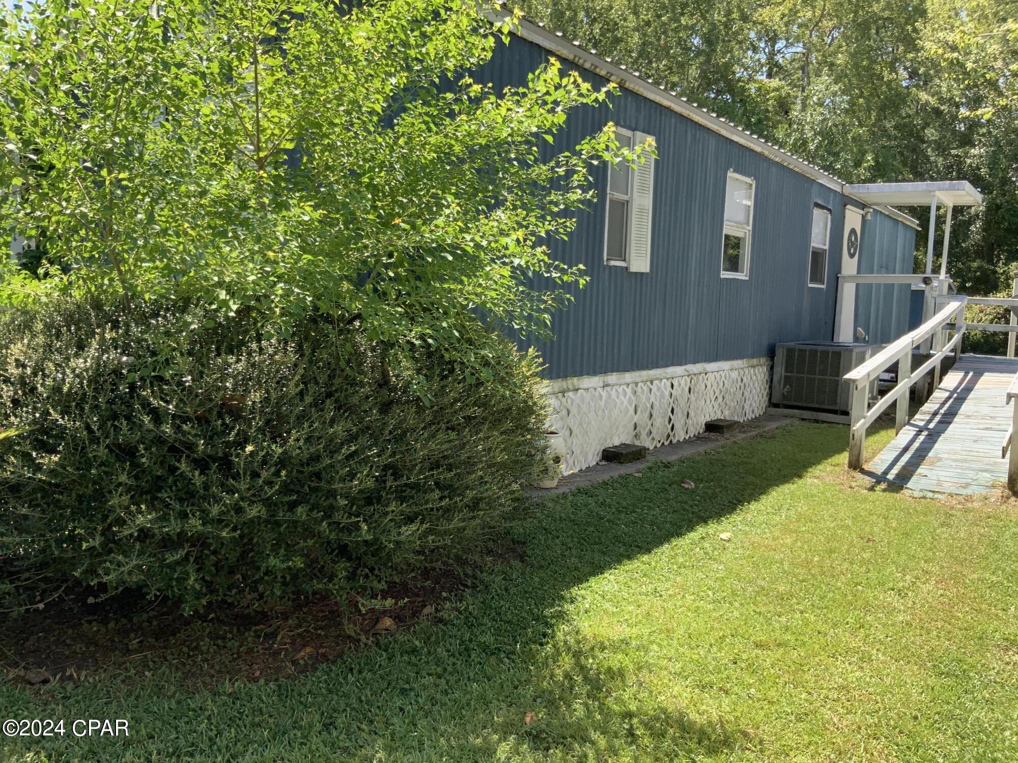 Image 12 For 7125 Beachwood Boulevard
