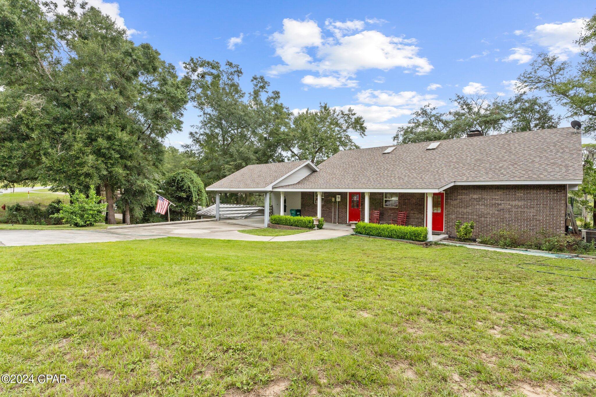 Photo of 3915 Country Club Chipley FL 32428