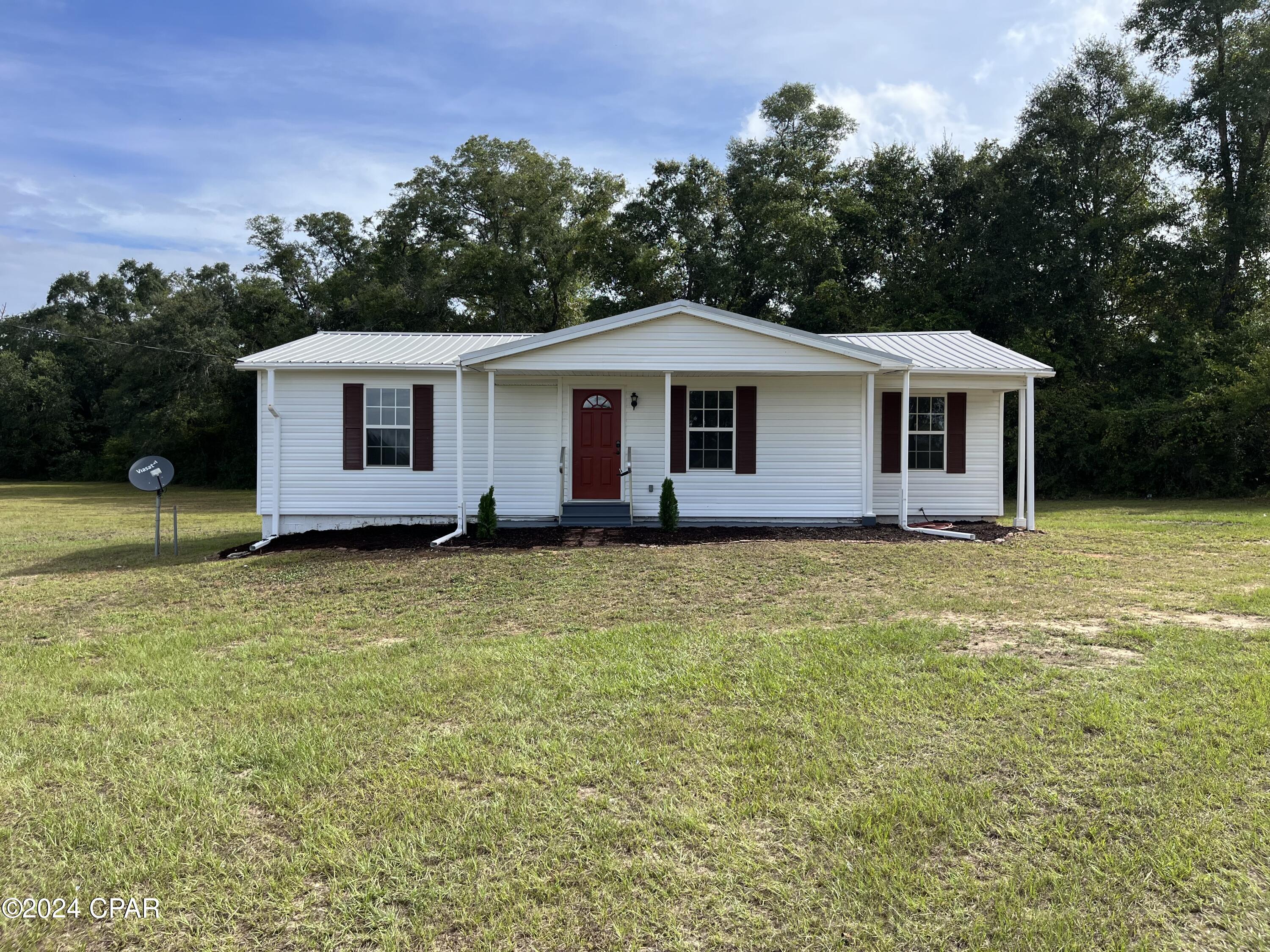 Photo of 3526 Peanut Road Cottondale FL 32431