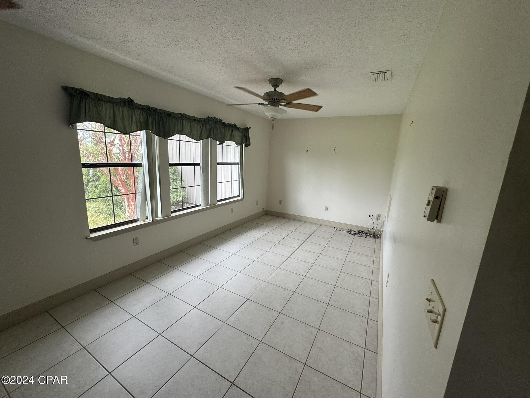 Image 13 For 22875 Parker Lane 22879