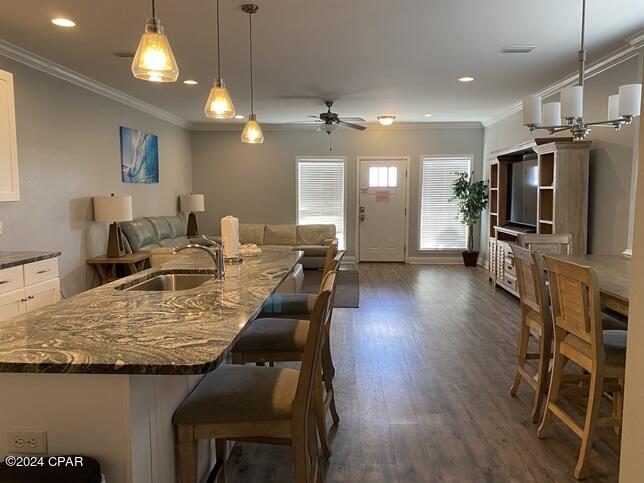 Image 9 For 6006&6008 Thomas Dr Drive