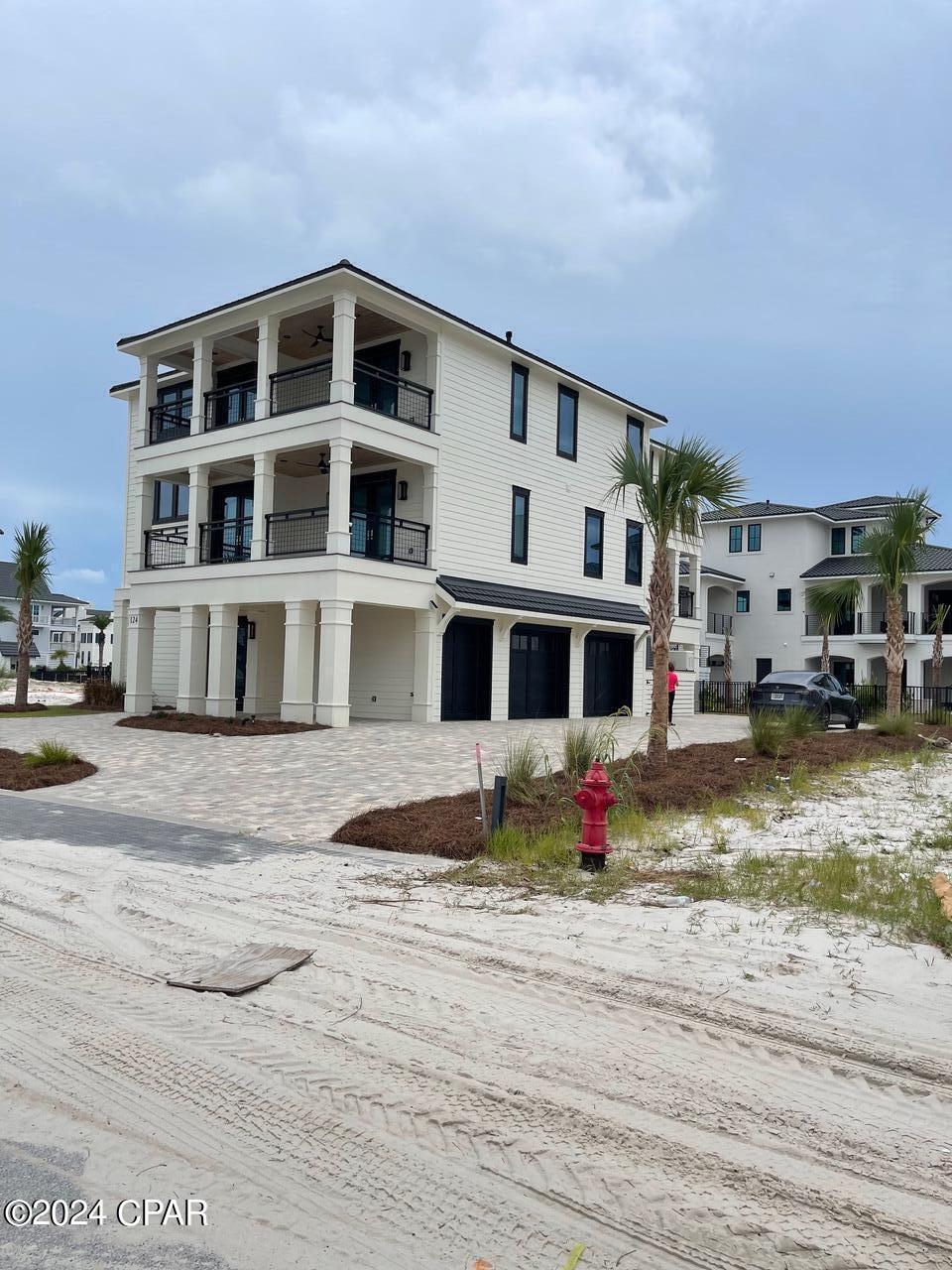 Listing photo id 6 for 124 Sugar Sand W