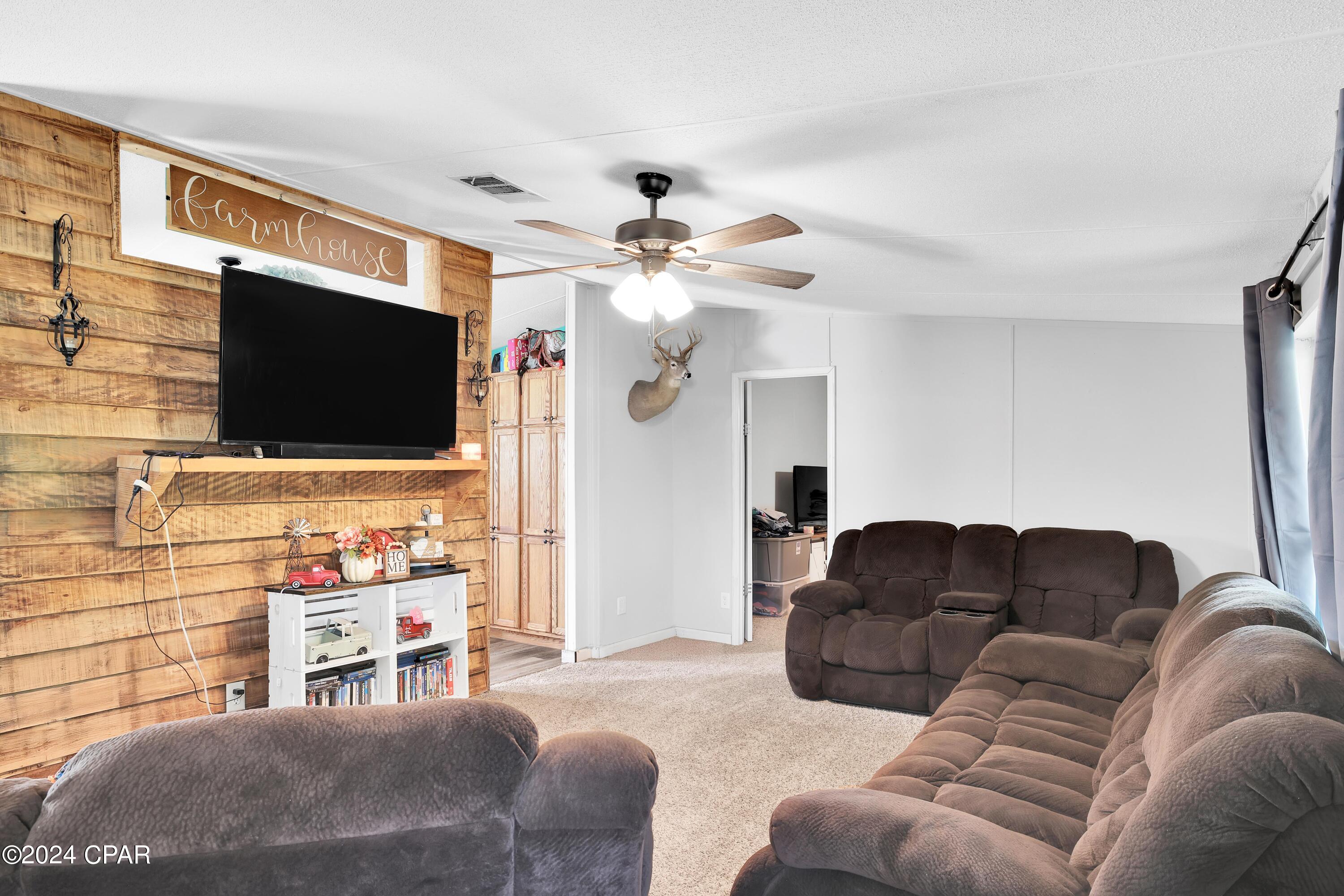 17011 Roll O Home Road, Fountain, Florida image 2