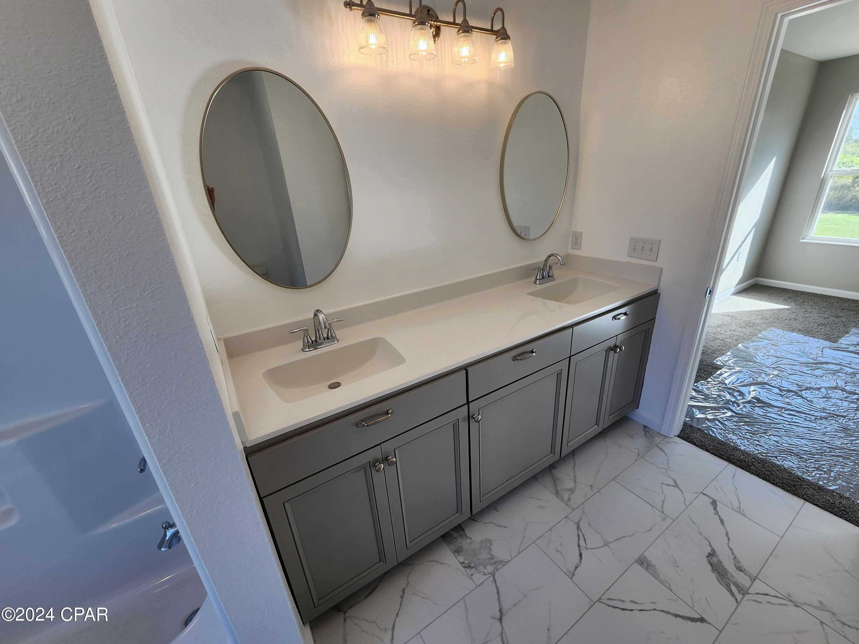 2124 Aaron Avenue, Grand Ridge, Florida image 26