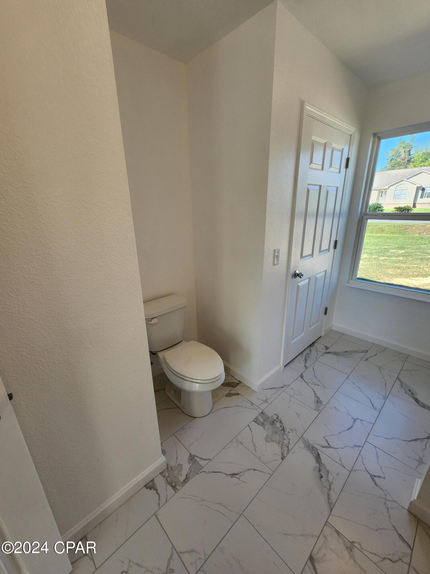 2124 Aaron Avenue, Grand Ridge, Florida image 28