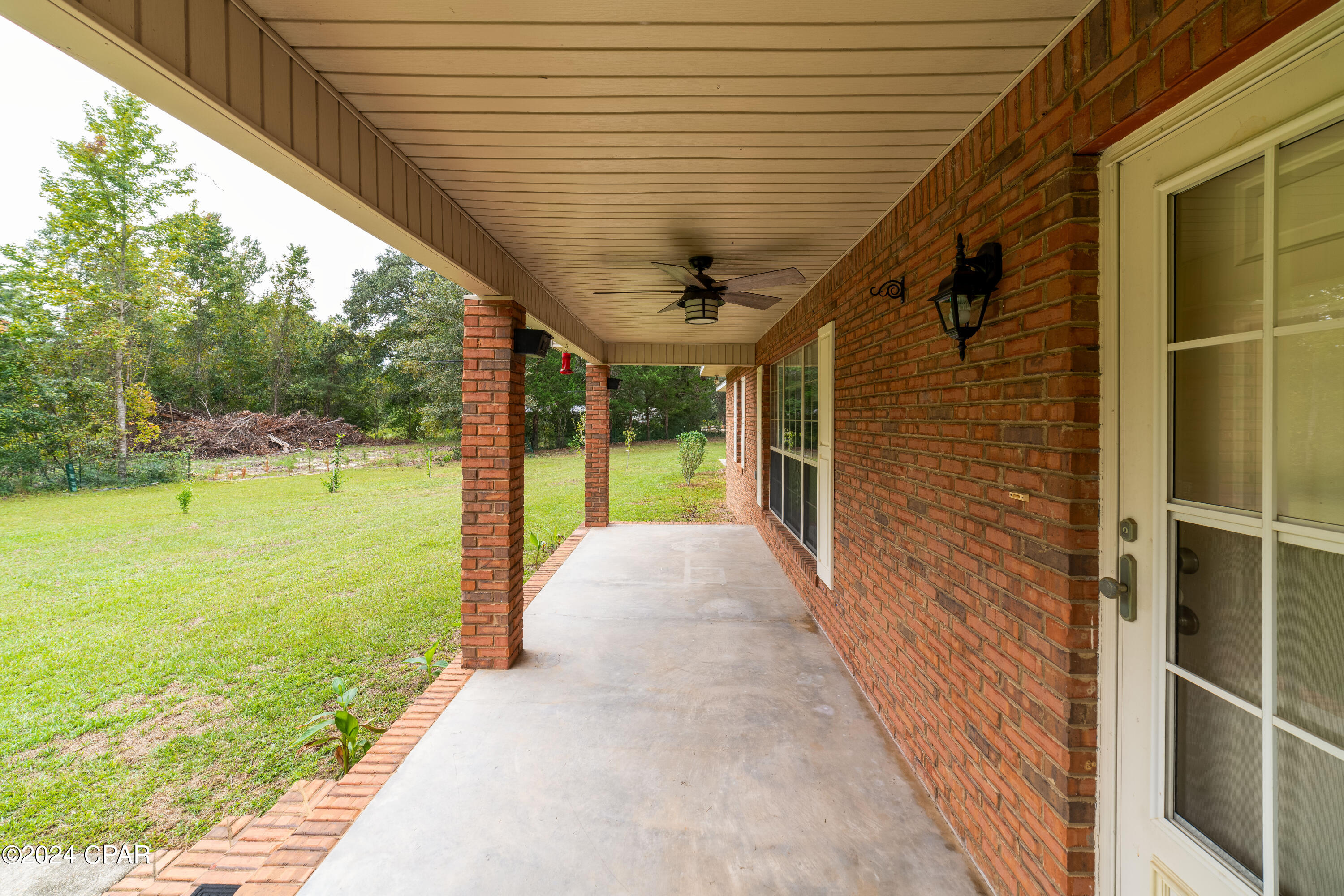727 Wrights Creek Road, Caryville, Florida image 4