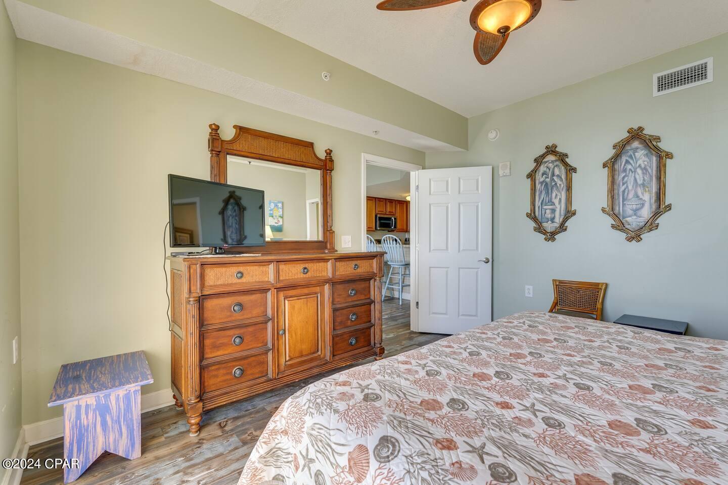 Image 11 For 5115 Gulf Drive 2105