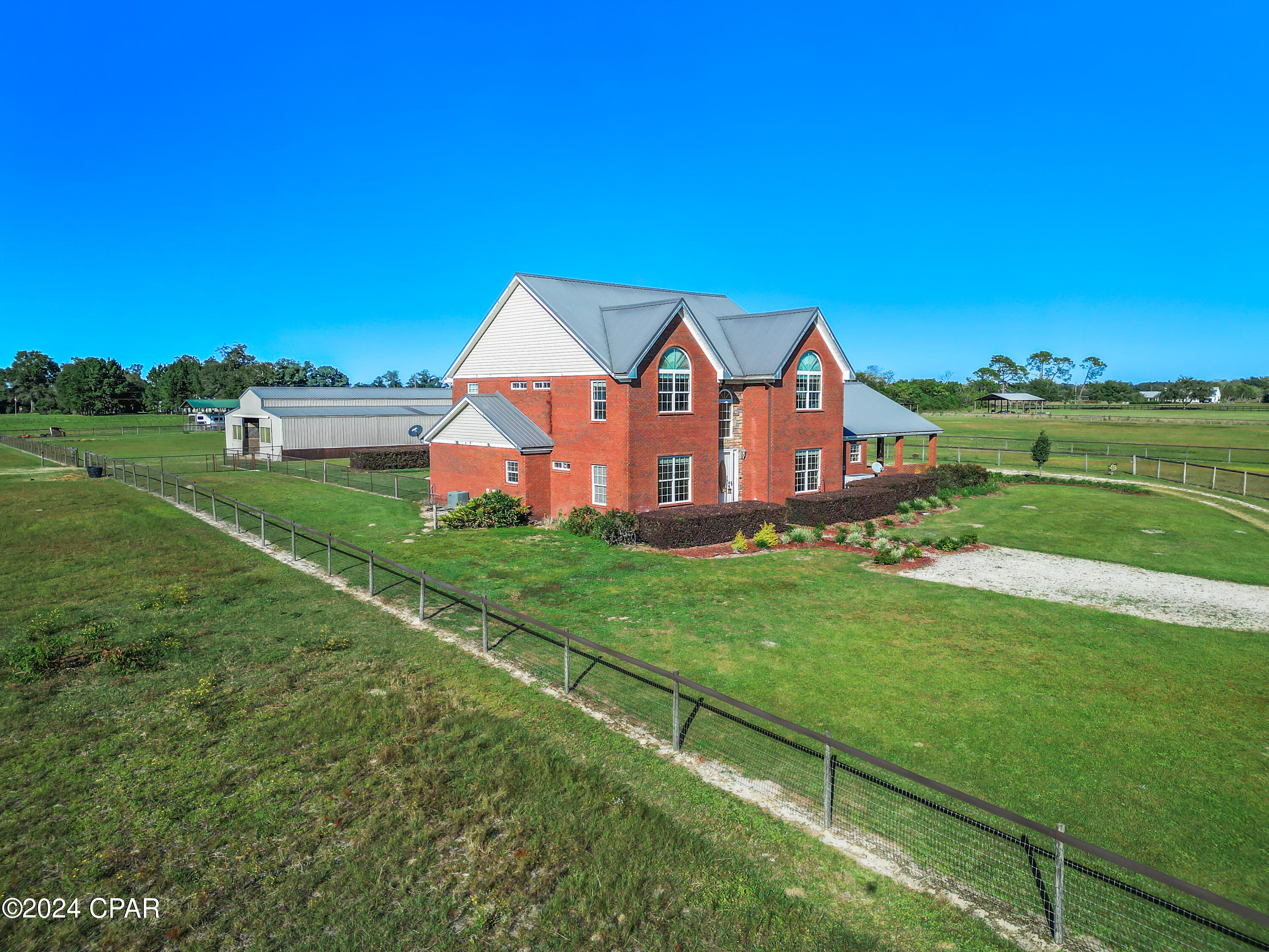 Listing photo id 31 for 5218 Chestnut Lane