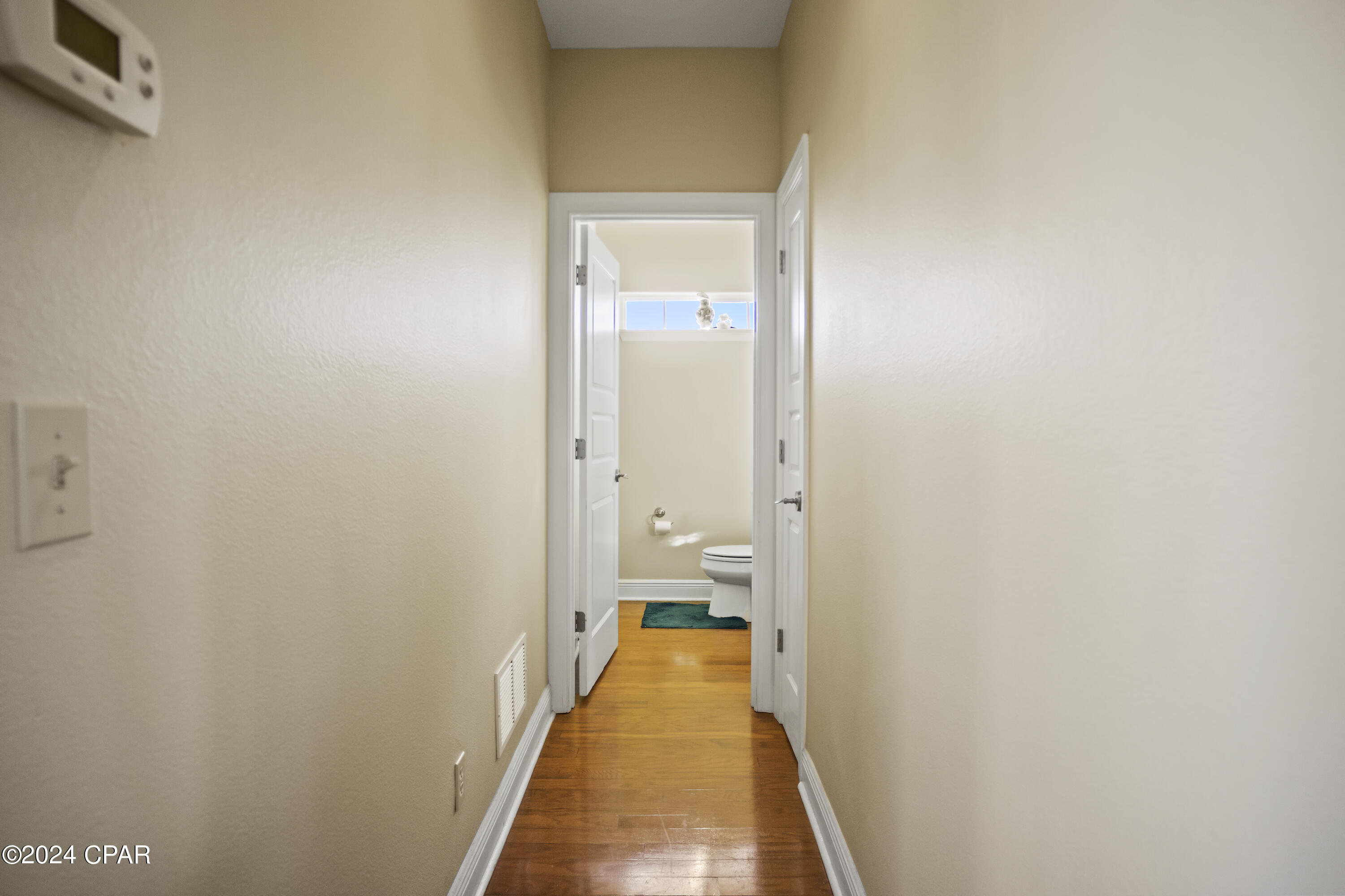 Listing photo id 33 for 5218 Chestnut Lane