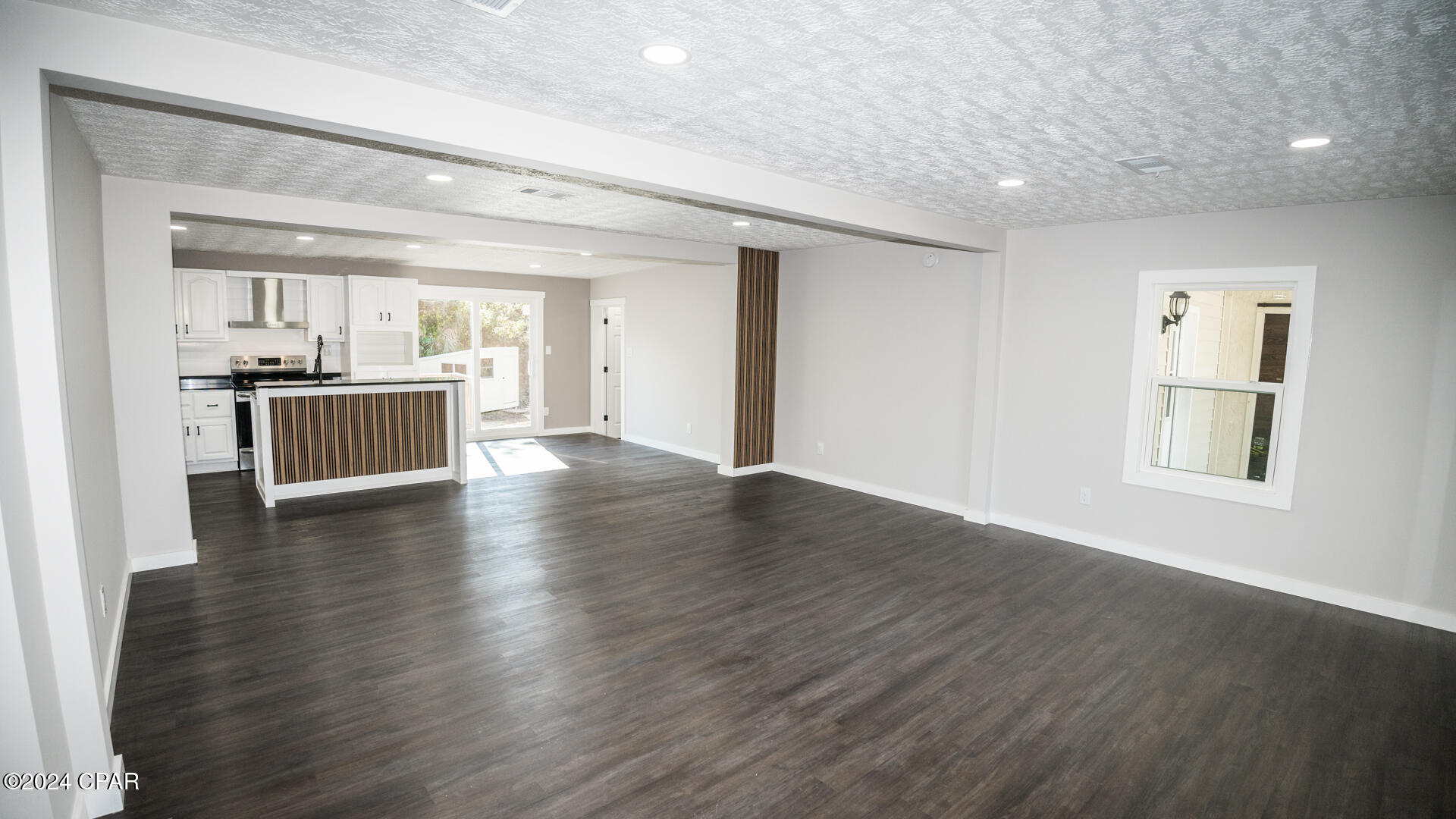 Image 3 For 1310 Buena Vista Boulevard