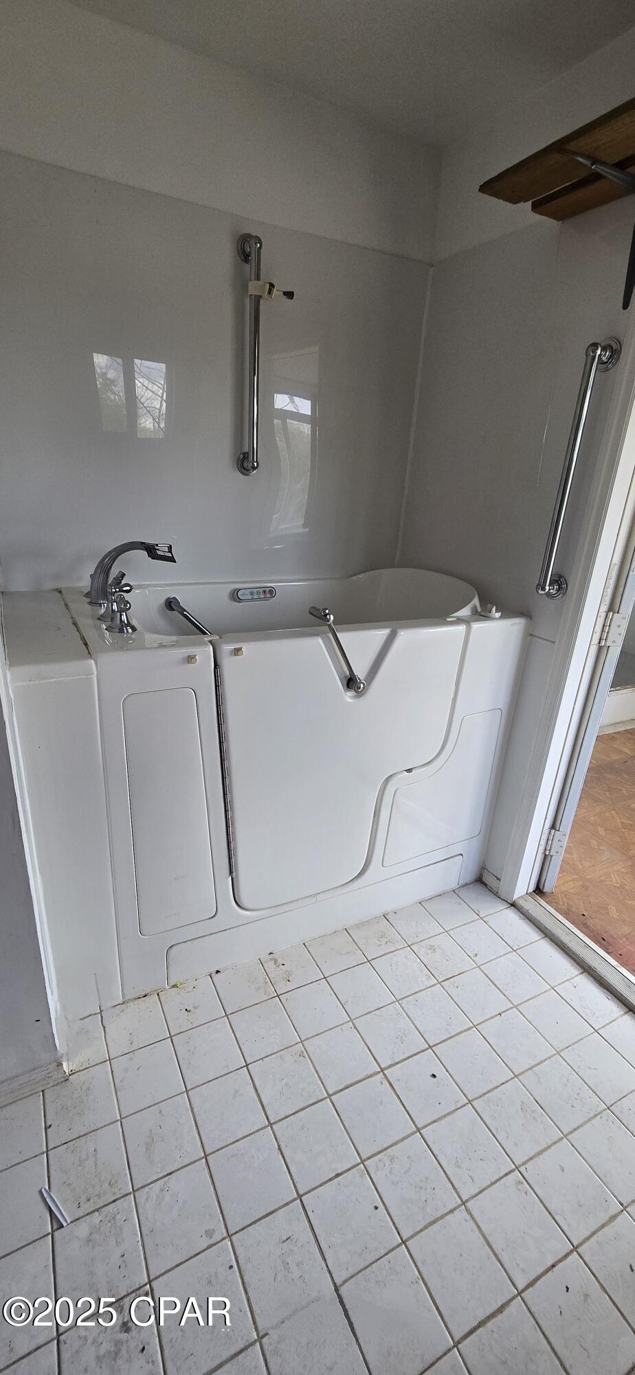 1025 Edison Avenue, Alford, Florida image 14