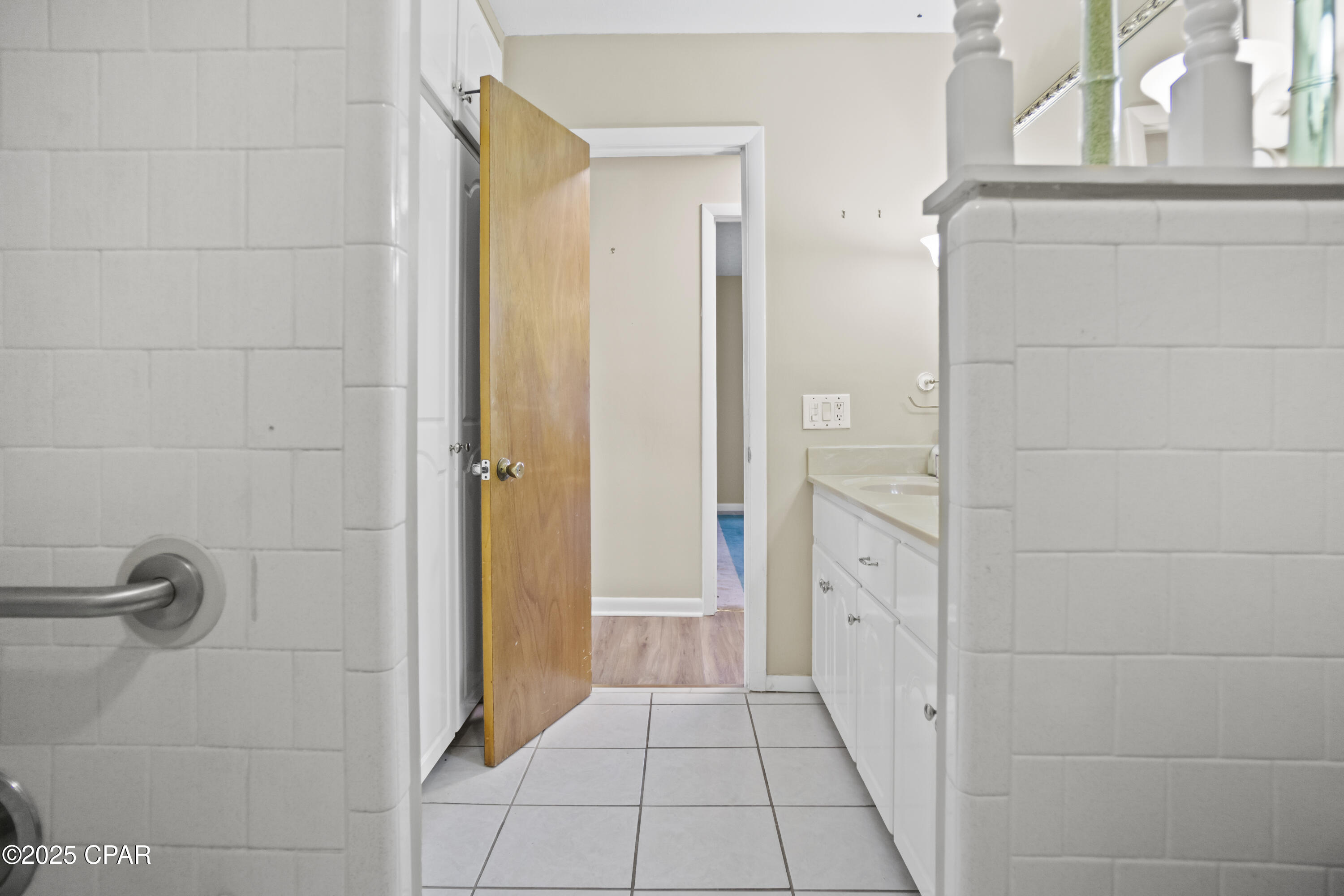 Image 19 For 2674 Robin Hood Lane
