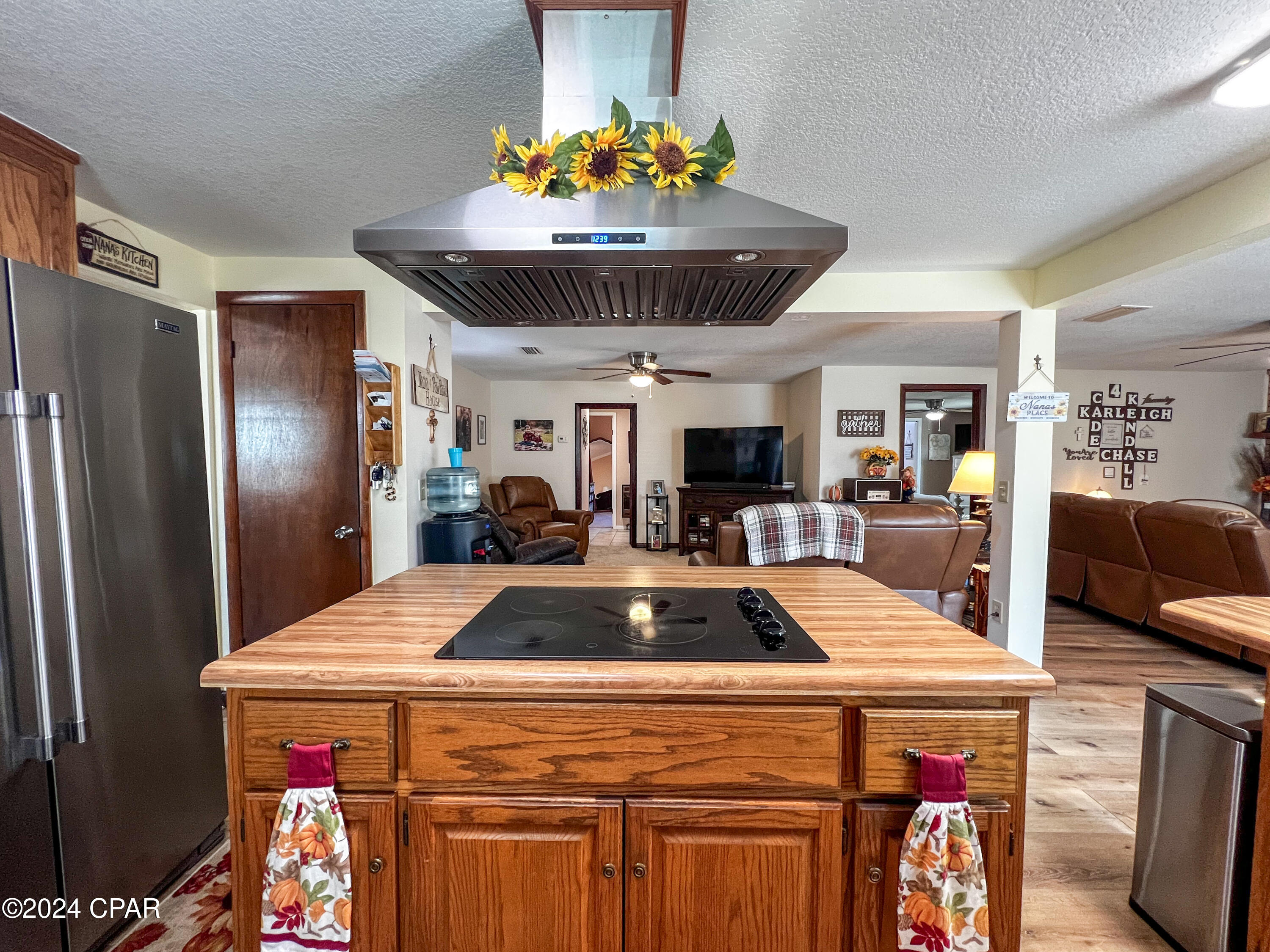 Listing photo id 15 for 408 2nd Street