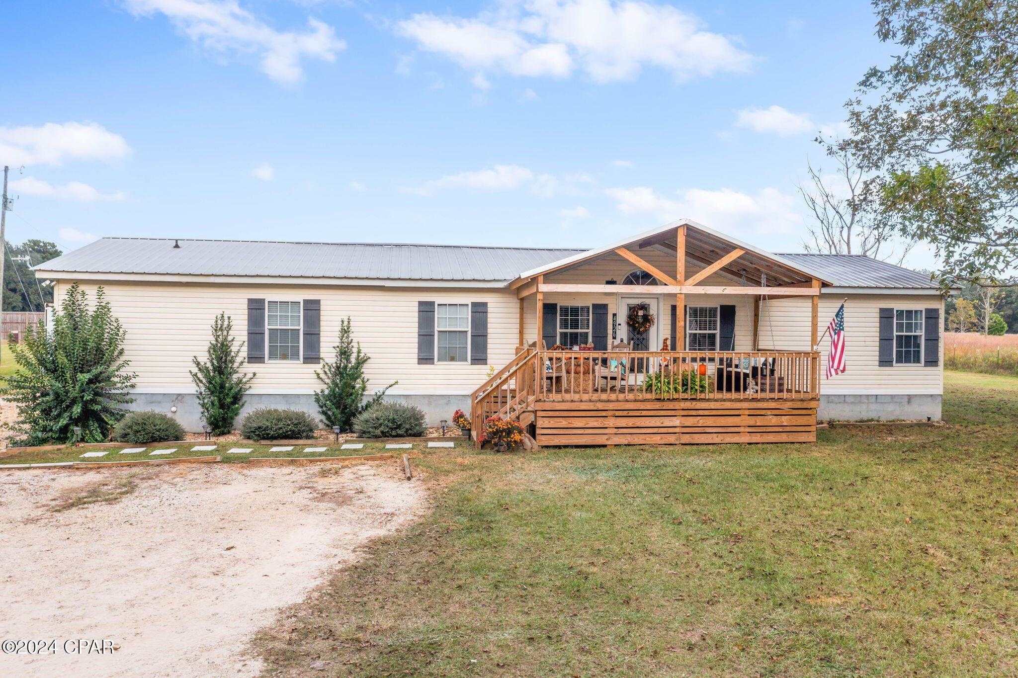 4926 Damascus Church Road, Graceville, Florida image 3