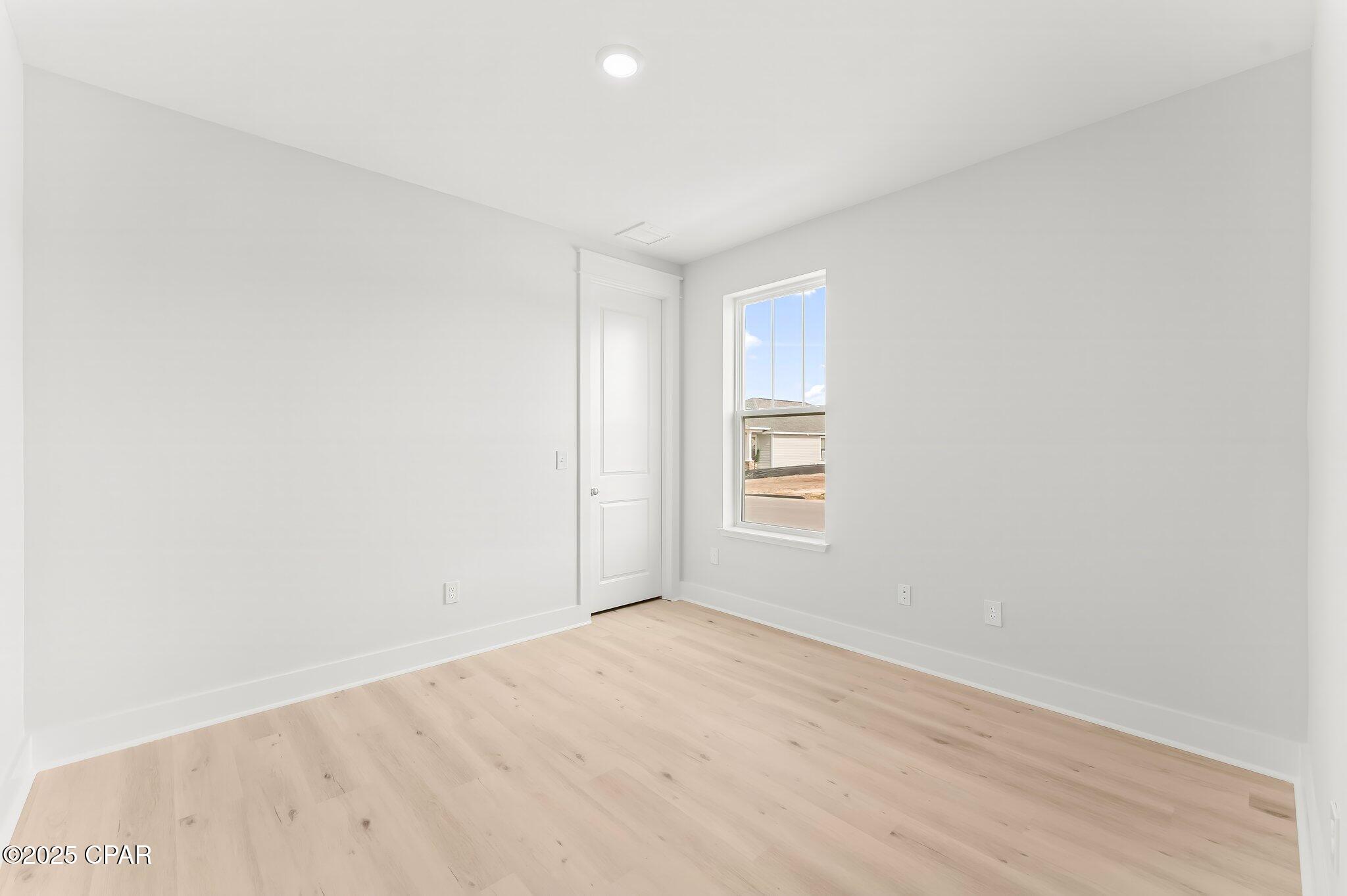 Image 15 For 500 Longpoint Way