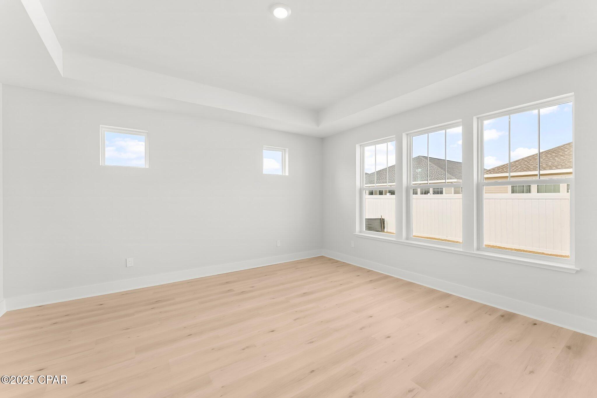 Image 32 For 500 Longpoint Way