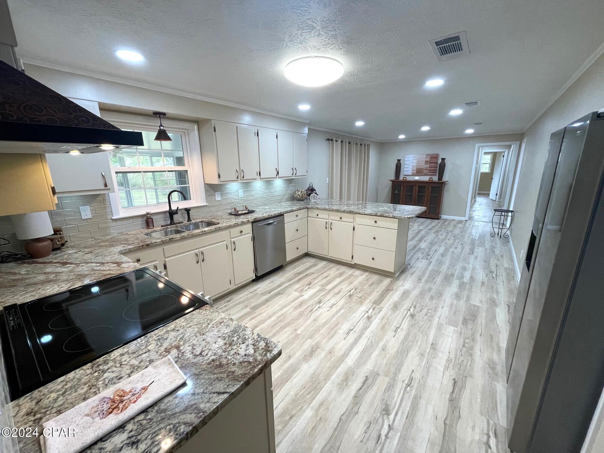 Image 10 For 2983 Westmanor Drive