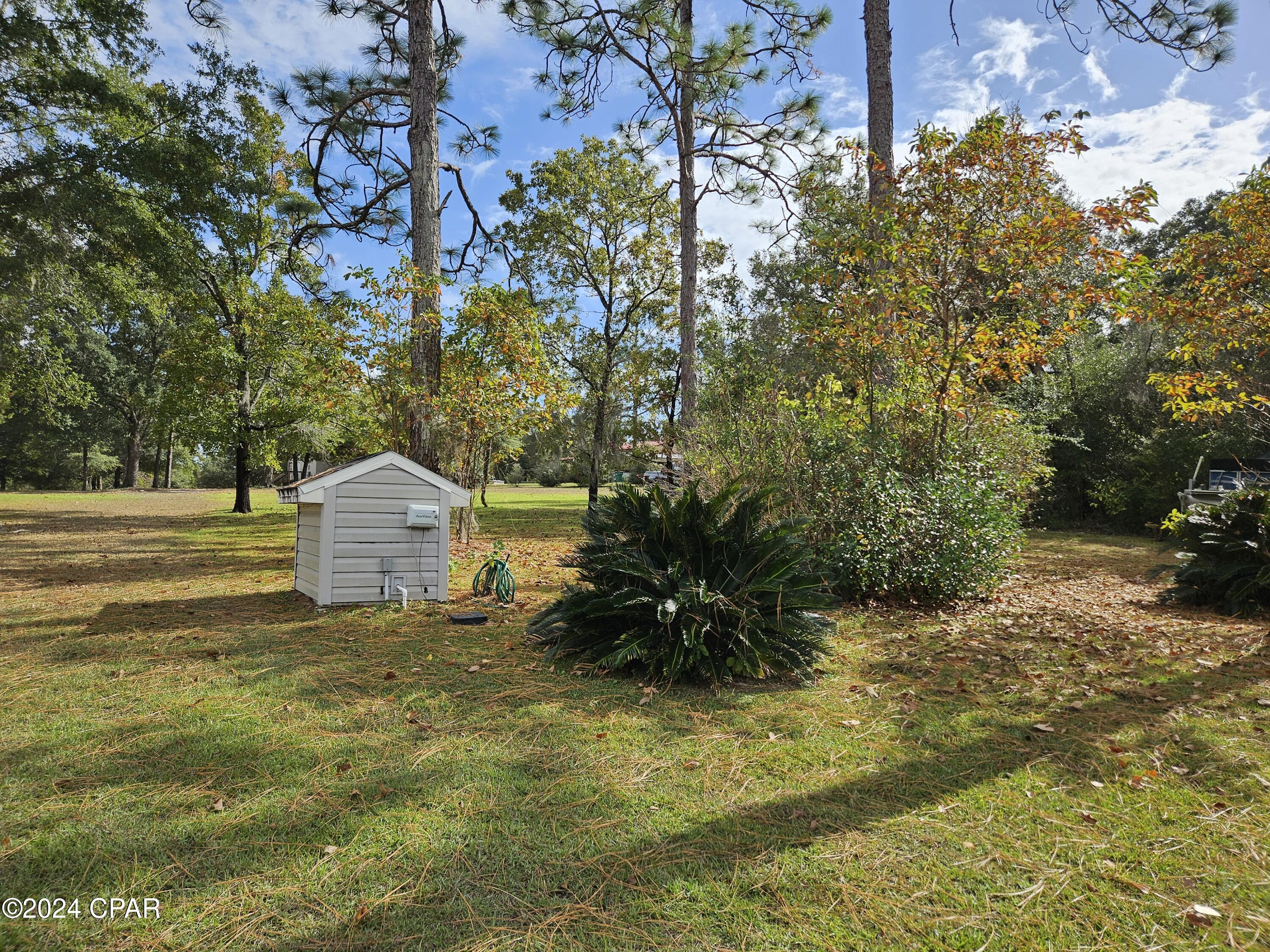 4399 Leisure Lakes Drive, Chipley, Florida image 6