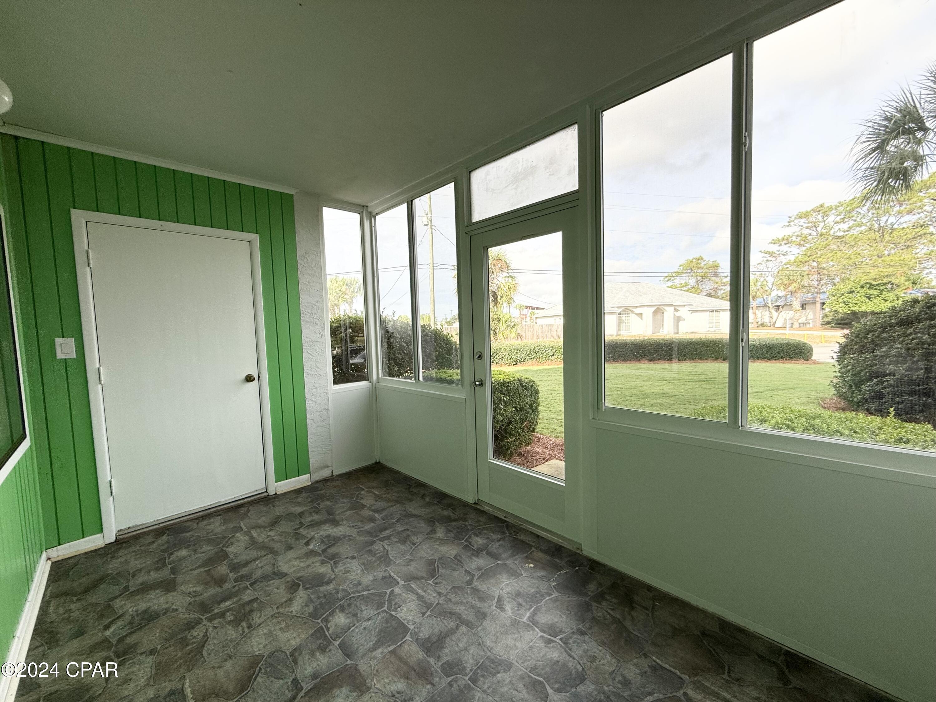 Image 6 For 112 Fairway Boulevard 101