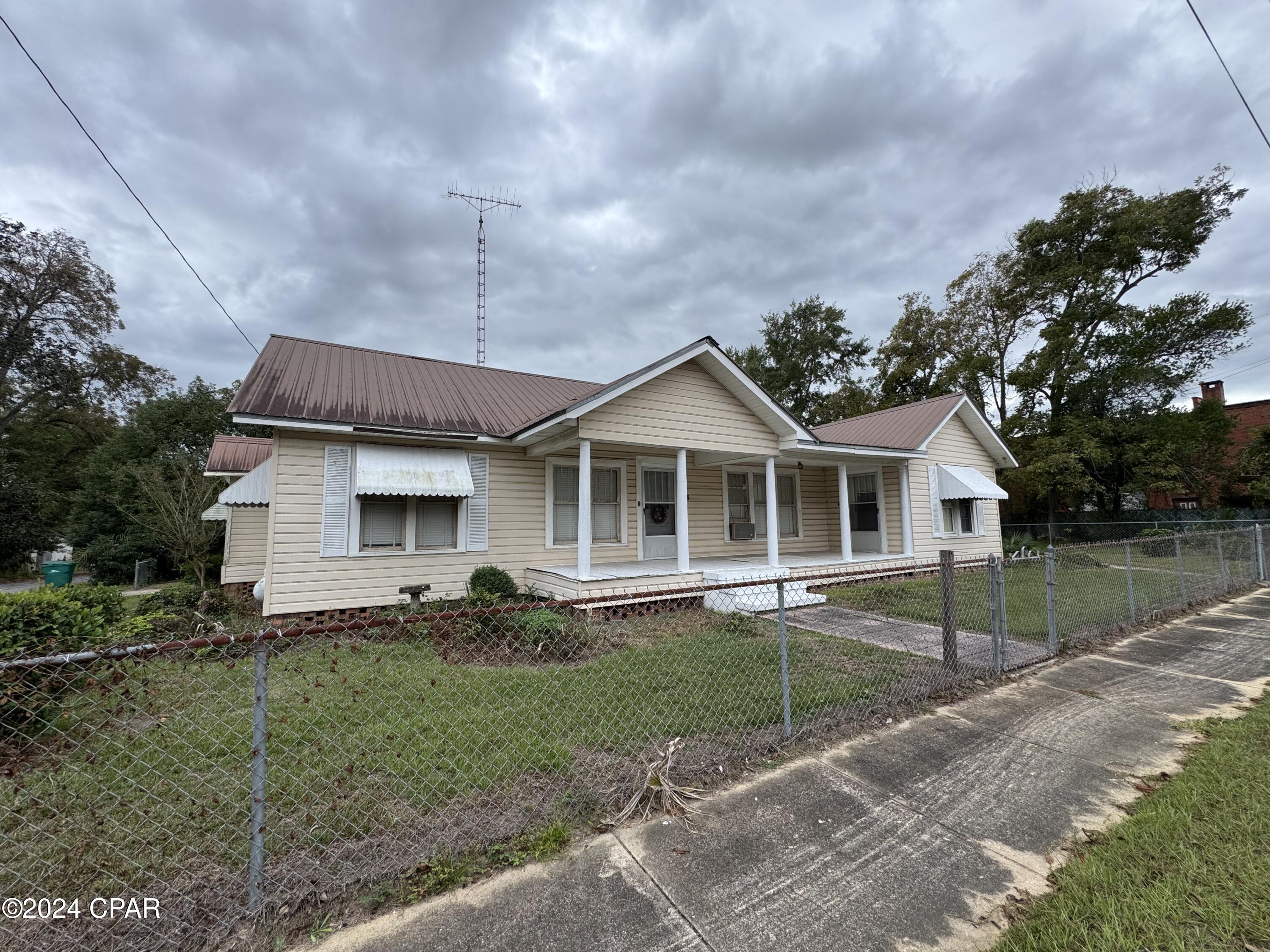 987 7th Avenue, Graceville, Florida image 3