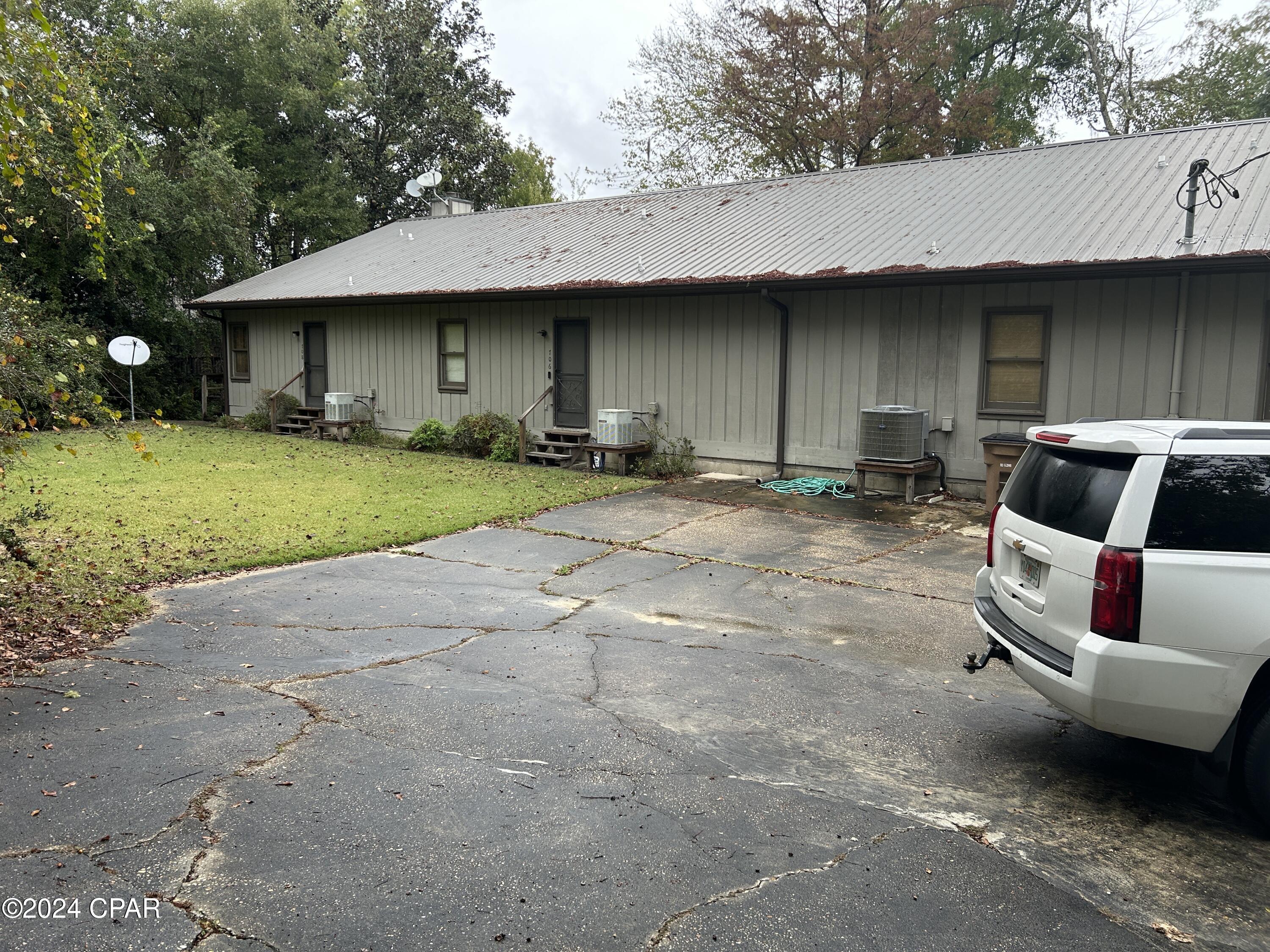 Photo of 704 Idlewood Wewahitchka FL 32465