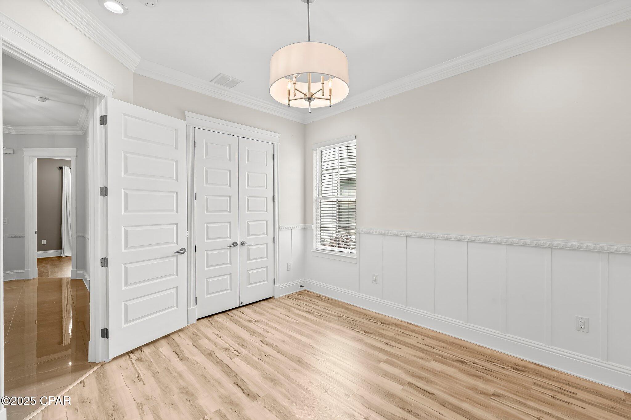 Image 20 For 305 Coconut Grove Court