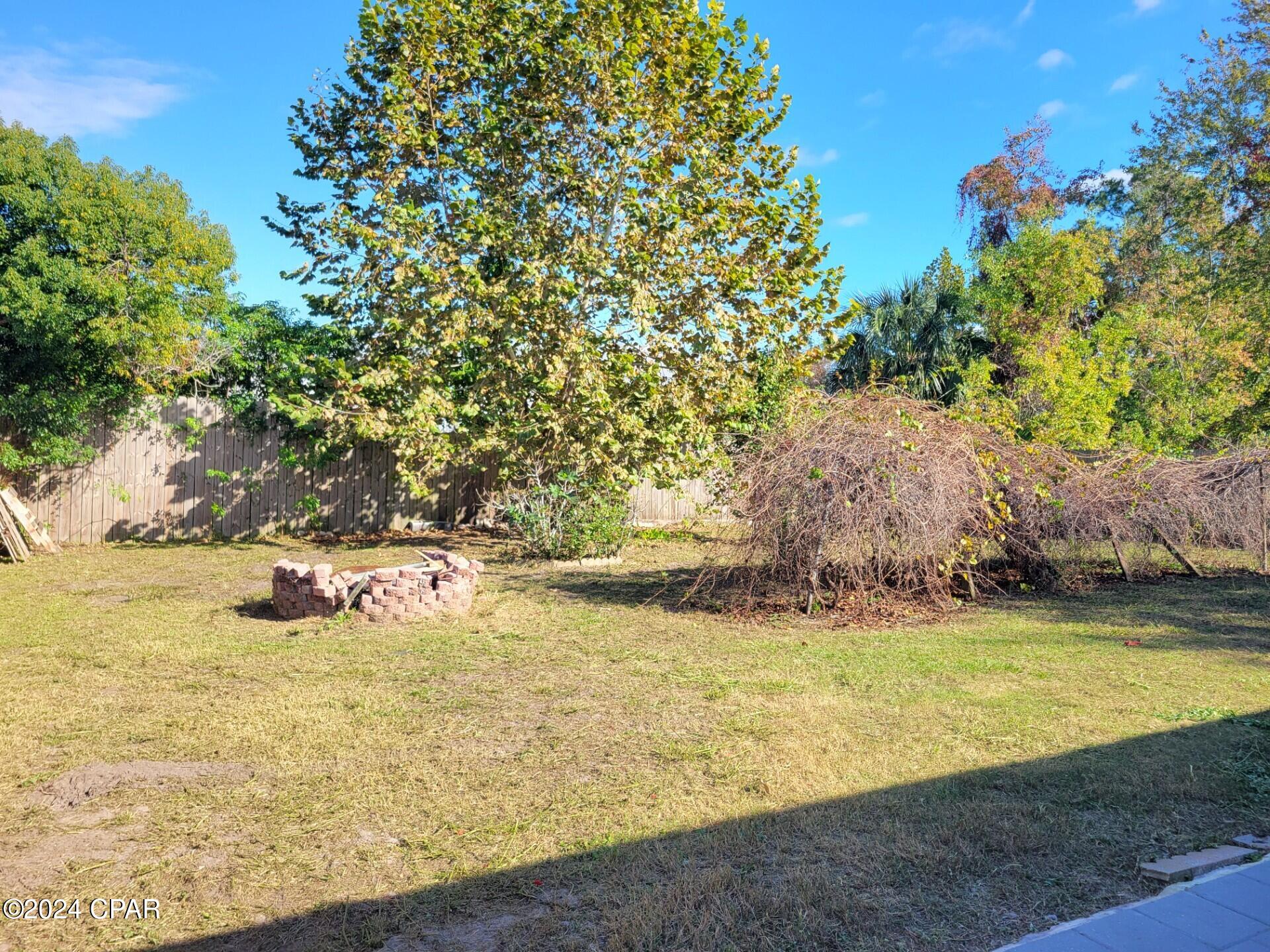 Image 2 For 2114 Deluna Avenue