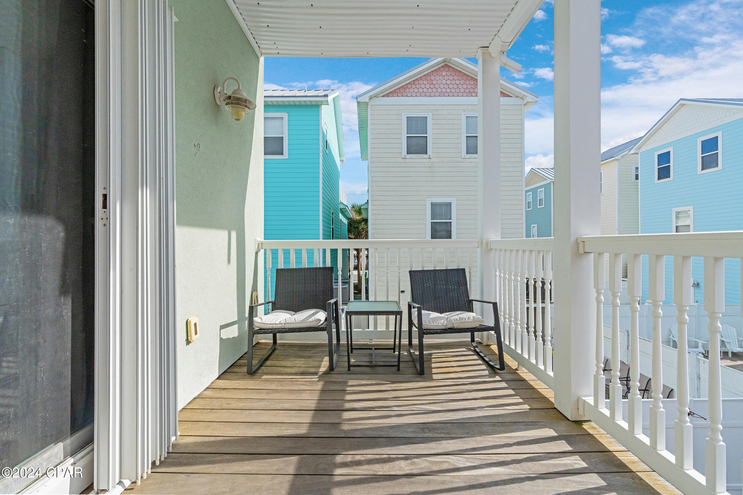 Listing photo id 47 for 5405 Thomas Drive