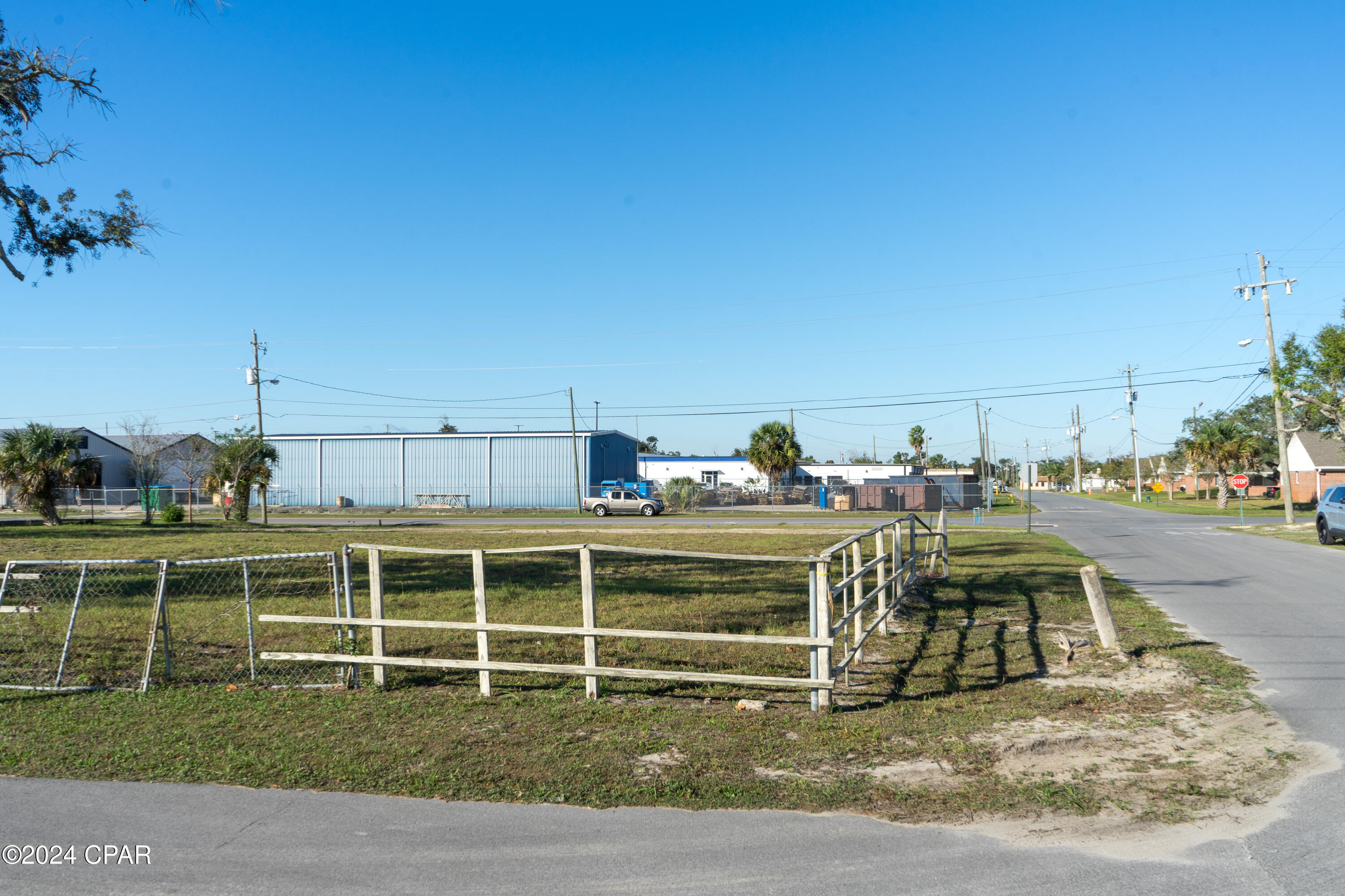 Image 9 For 322 School Avenue